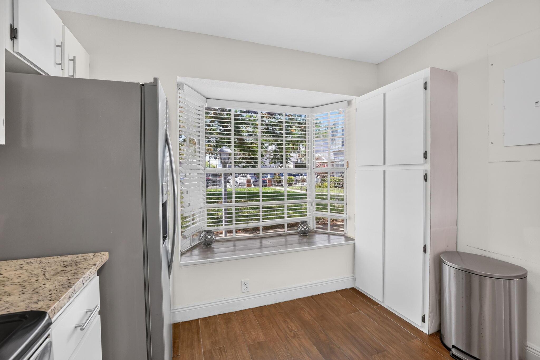 12175 NW 36th Place, Sunrise, FL 33323, Sunrise - Photo 5