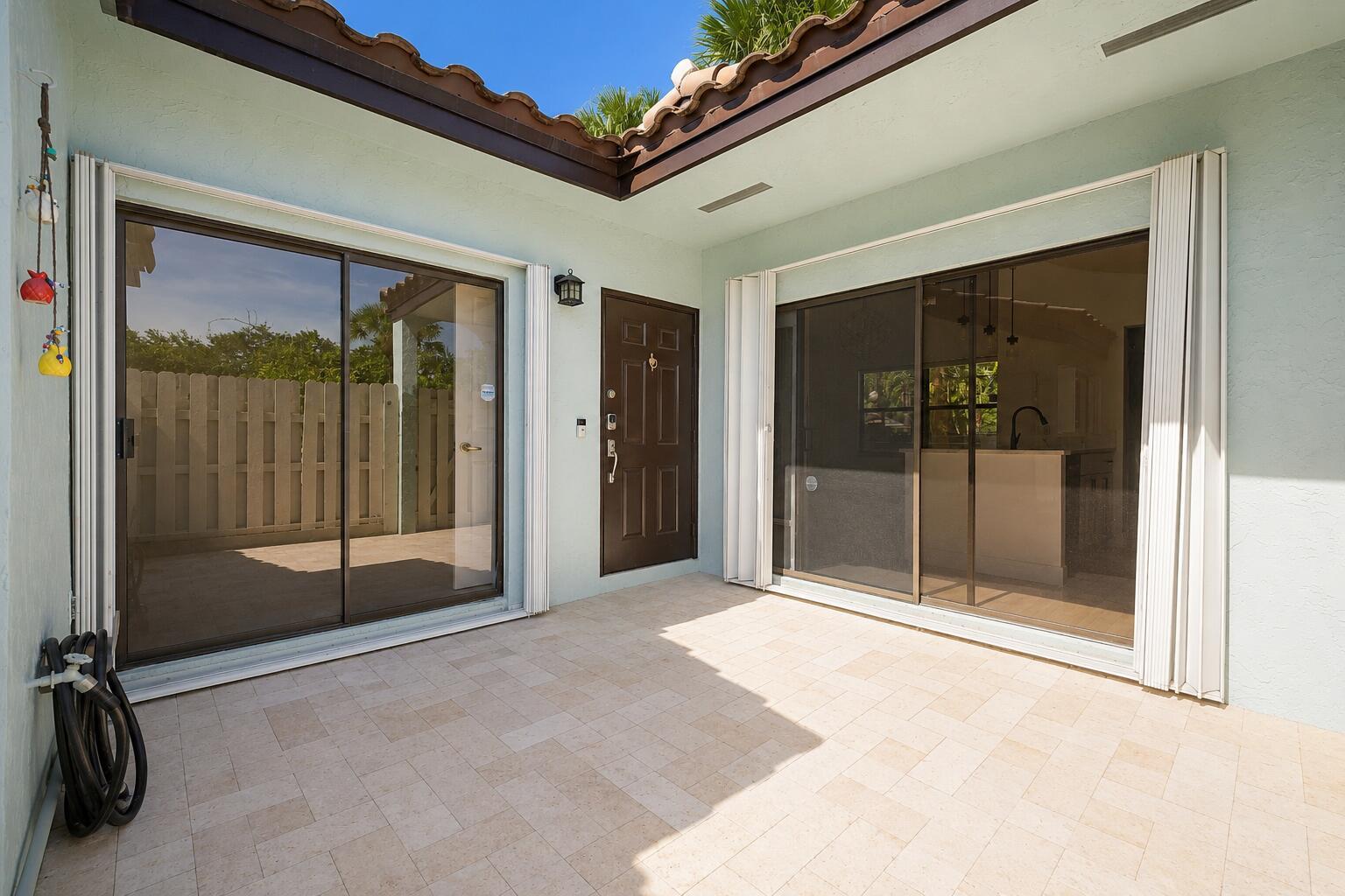 22354 Pineapple Walk Drive, Boca Raton, FL 33433, Boca Raton - Photo 2