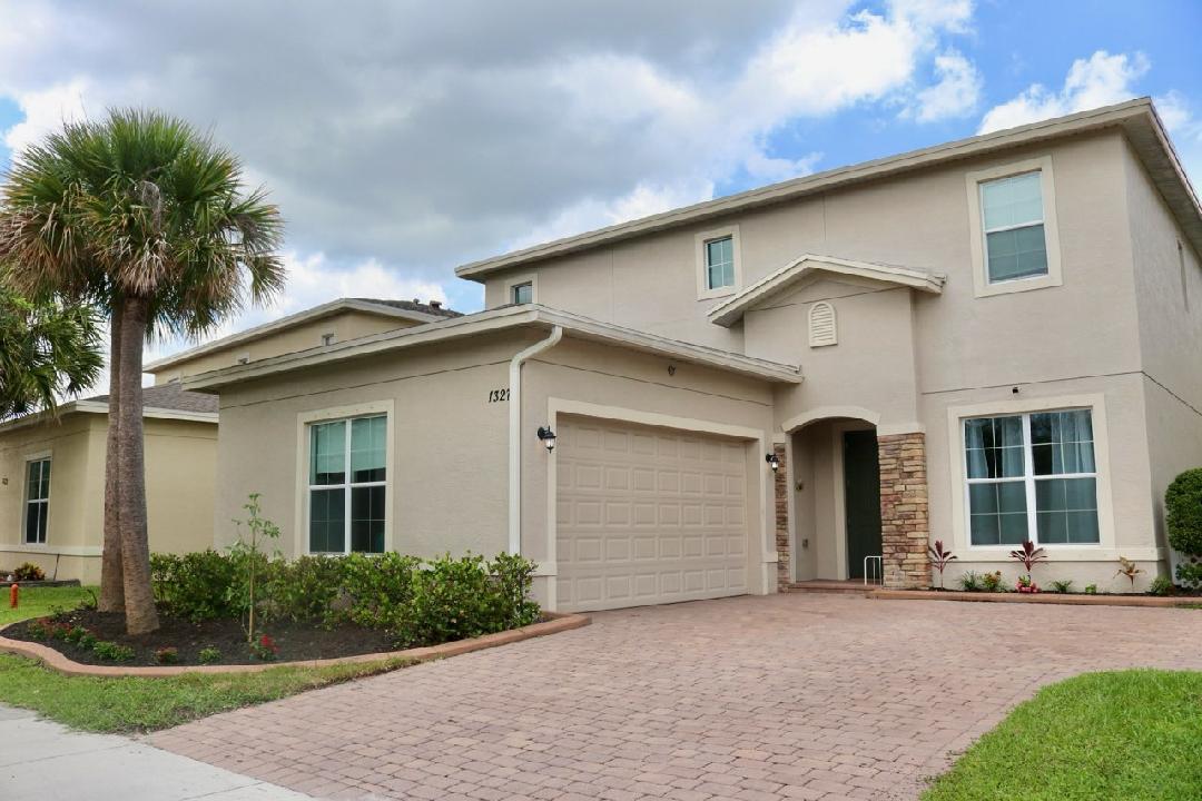 1327 NW Leonardo Circle, Port St. Lucie, FL 34986, Port St. Lucie - Photo 4
