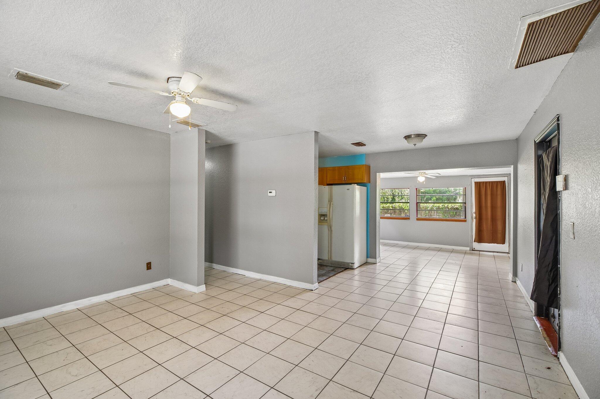 2443 2nd Place SW, Vero Beach, FL 32962, Vero Beach - Photo 3