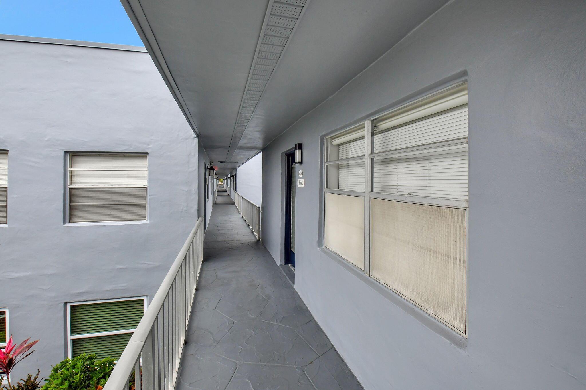 126 Burgundy C, Delray Beach, FL 33484, Delray Beach - Photo 2