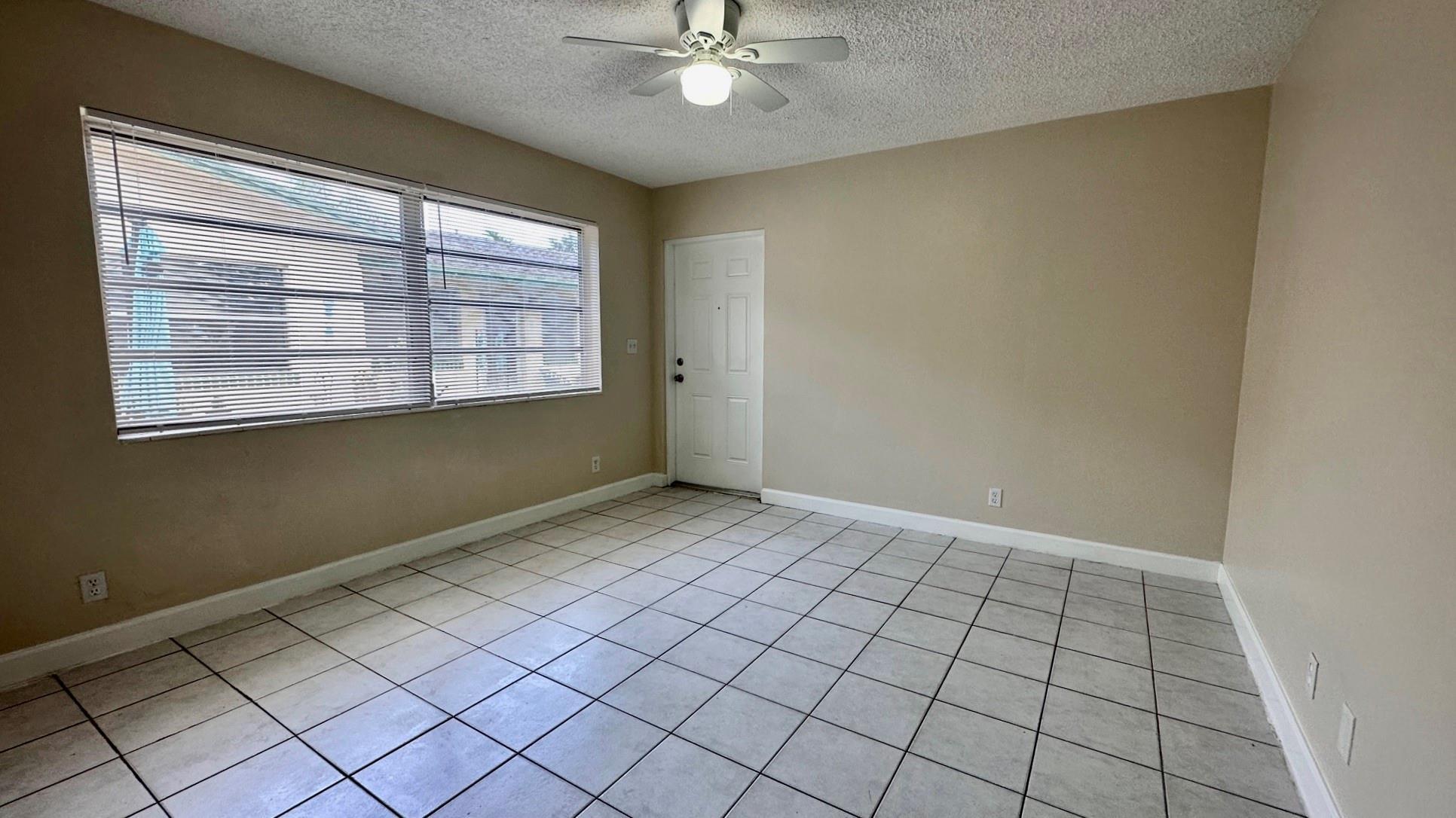 717 SE 16th Street 5, Fort Lauderdale, FL 33316, Fort Lauderdale - Photo 3