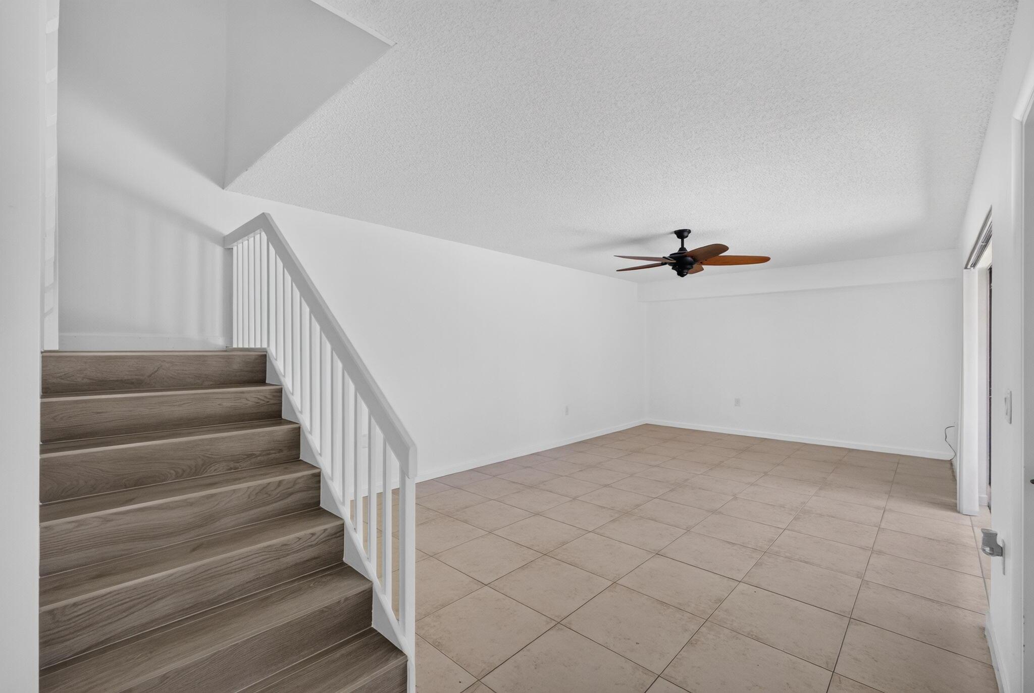 851 Blue Ridge Circle, West Palm Beach, FL 33409, West Palm Beach - Photo 5