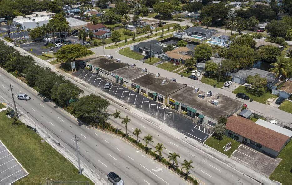 , Oakland Park - Photo 2