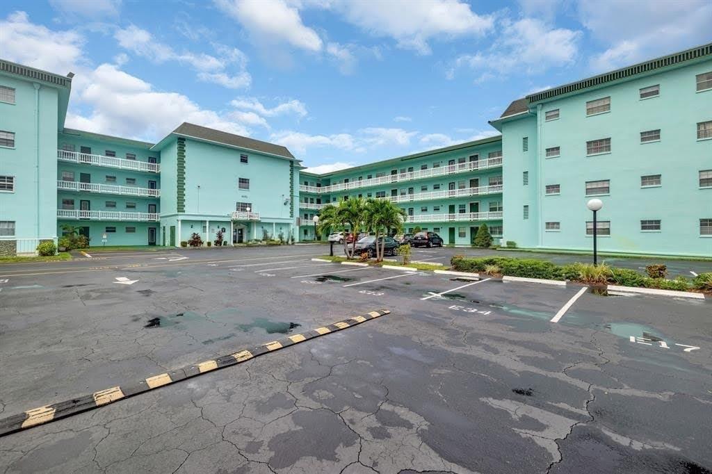 4141 NW 44th Avenue 116, Lauderdale Lakes, FL 33319, Lauderdale Lakes
