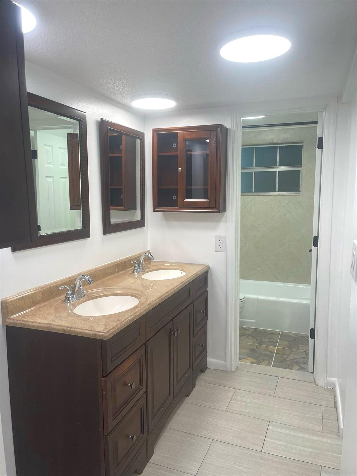4141 NW 44th Avenue 116, Lauderdale Lakes, FL 33319, Lauderdale Lakes - Photo 4
