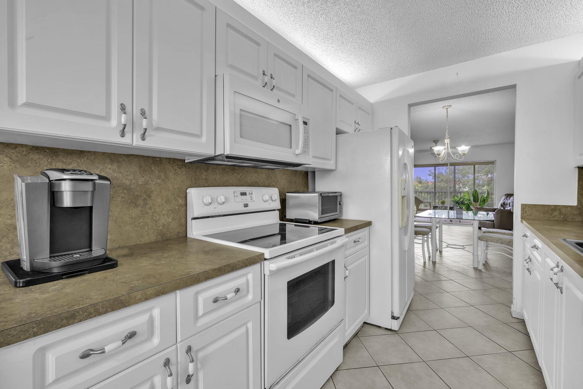 13001 SW 15th Court 404t, Pembroke Pines, FL 33027, Pembroke Pines - Photo 3