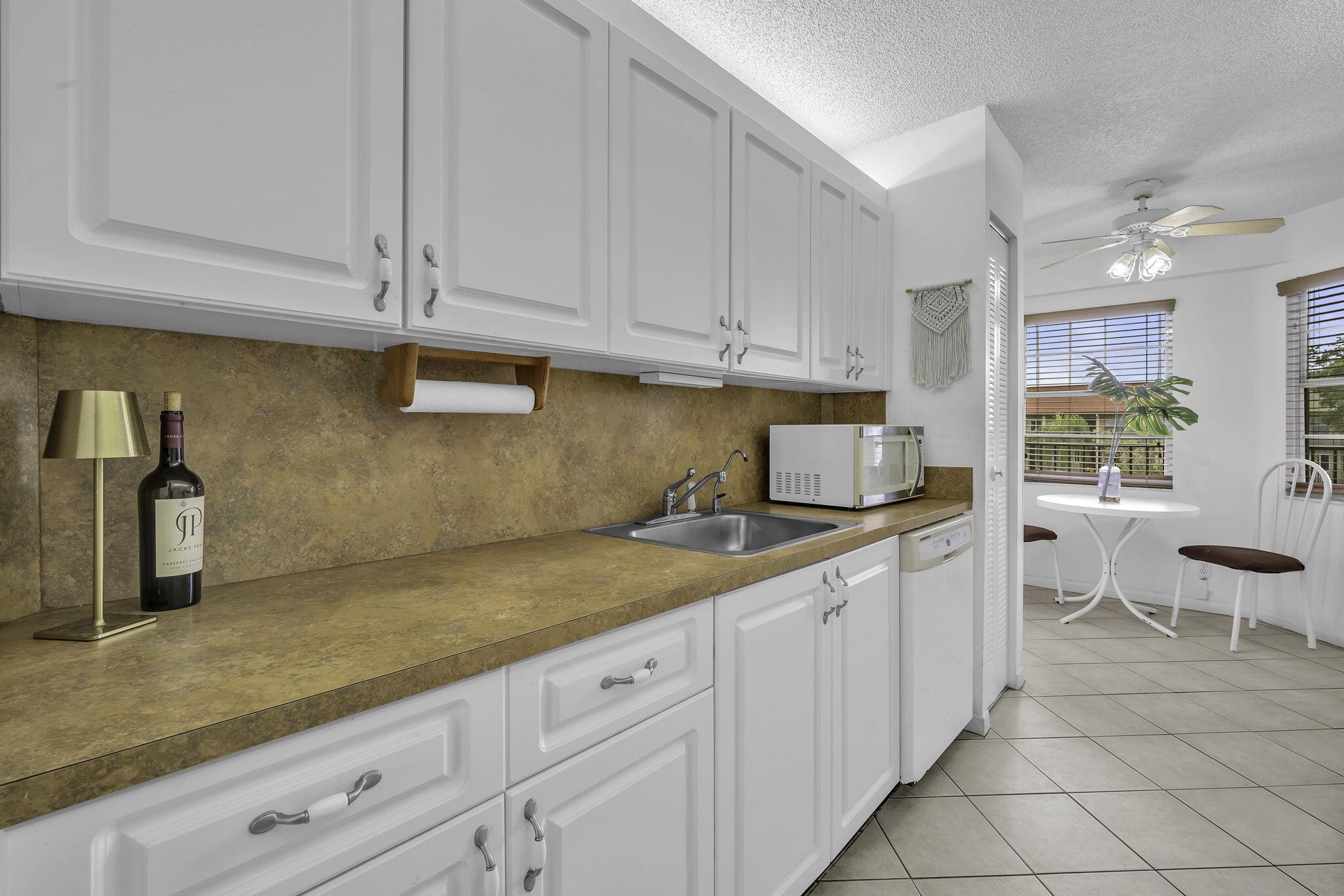 13001 SW 15th Court 404t, Pembroke Pines, FL 33027, Pembroke Pines - Photo 4