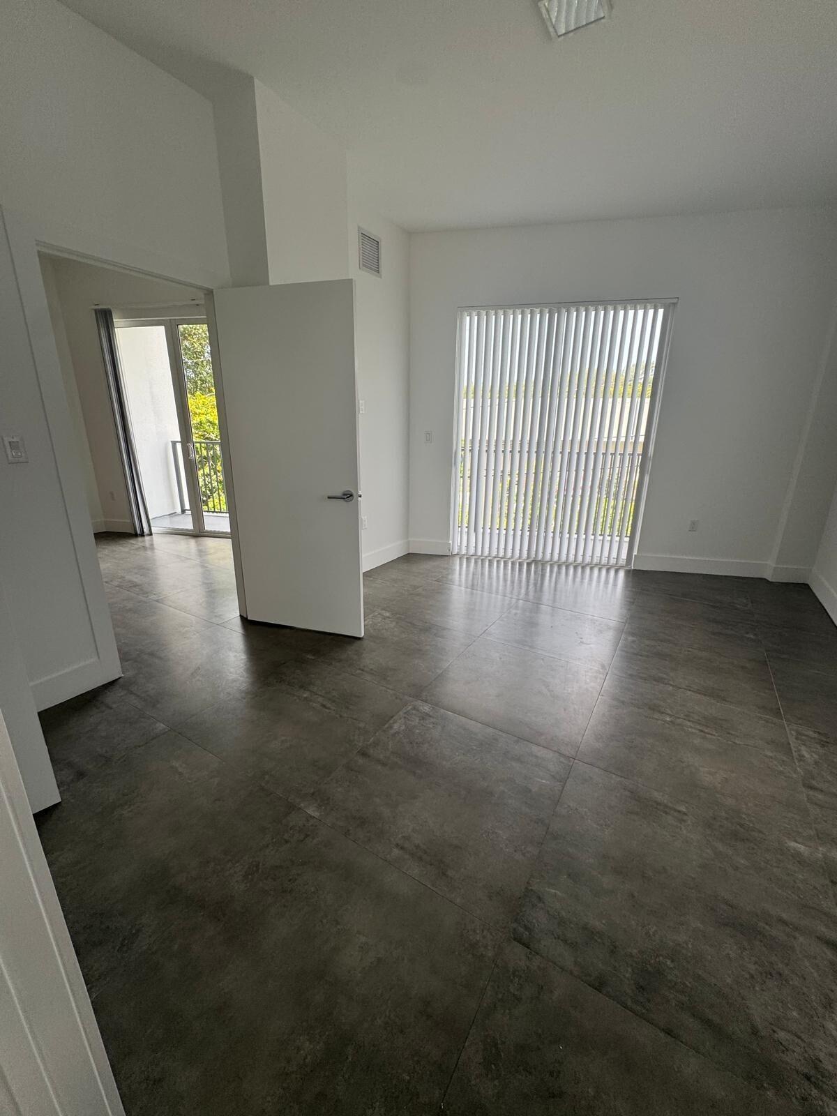 2010 SW 25th Terrace 305, Miami, FL 33133, Miami - Photo 5