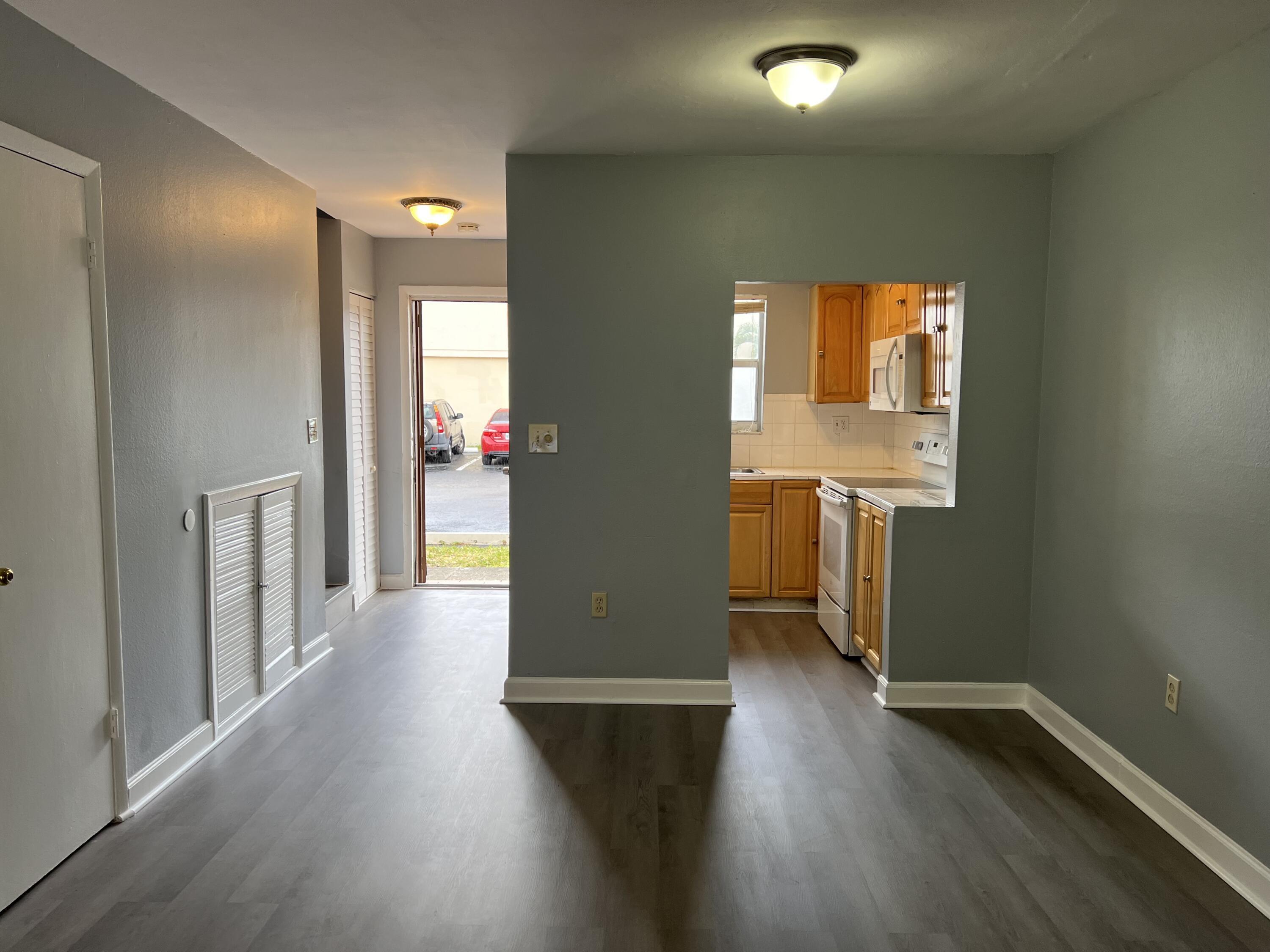 20 SW 108th Avenue F4, Sweetwater, FL 33174, Sweetwater - Photo 2