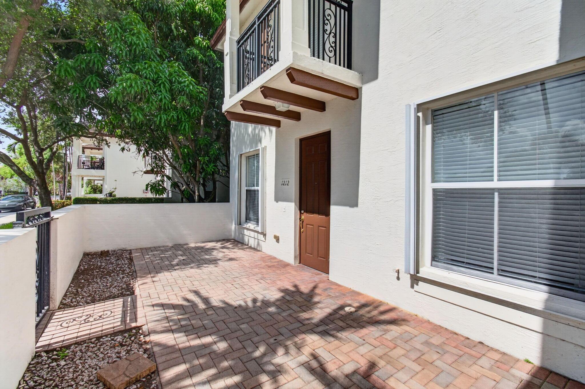 4651 Mimosa Terrace 1212, Coconut Creek, FL 33073, Coconut Creek - Photo 2
