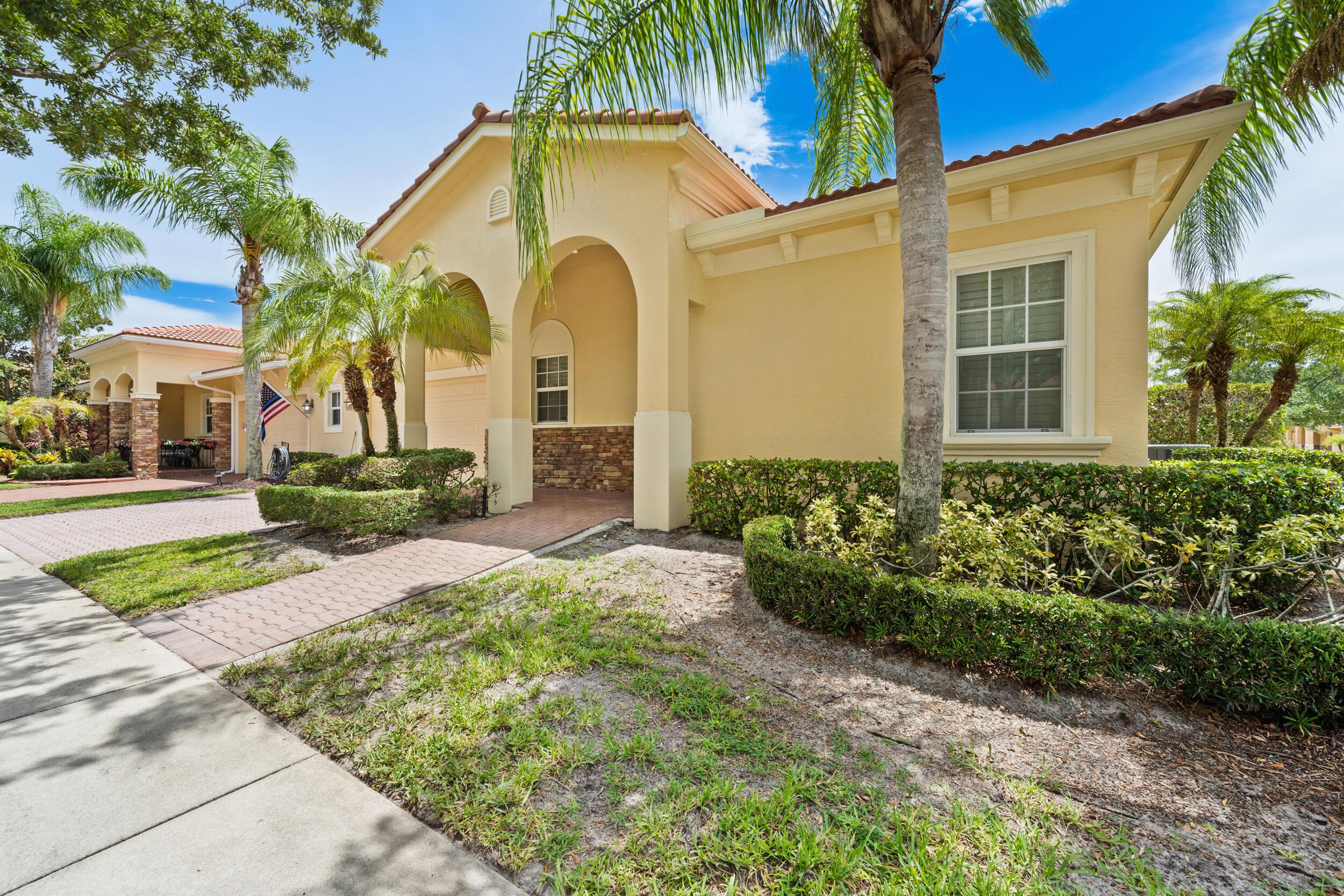 10117 SW Canossa Way, Port St. Lucie, FL 34986, Port St. Lucie - Photo 2