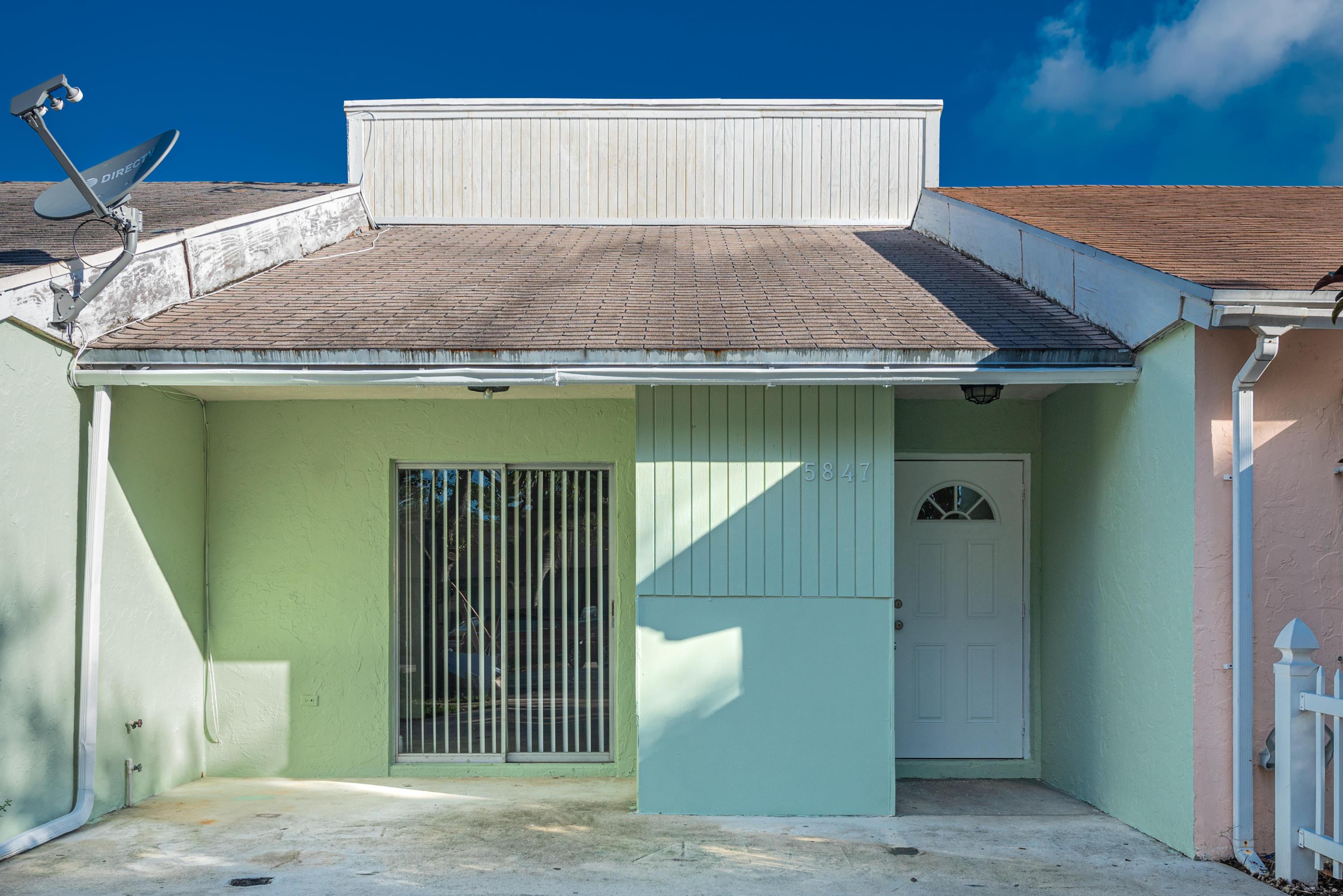 5847 S 37th Street, Greenacres, FL 33463, Greenacres - Photo 2