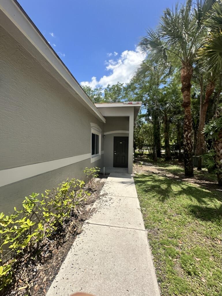 220 Crestwood Circle 106, Royal Palm Beach, FL 33411, Royal Palm Beach - Photo 2