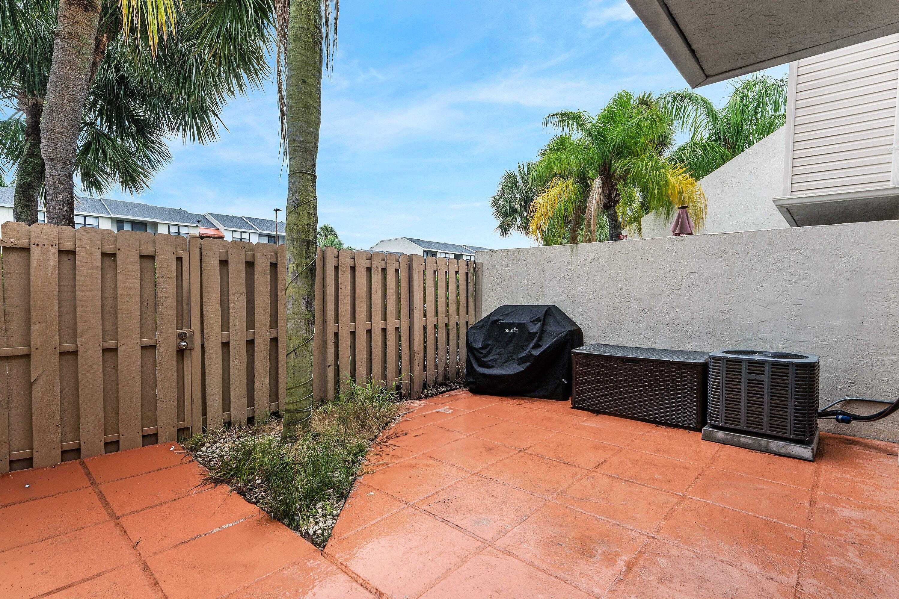 612 Executive Center Drive 107, West Palm Beach, FL 33401, West Palm Beach - Photo 3