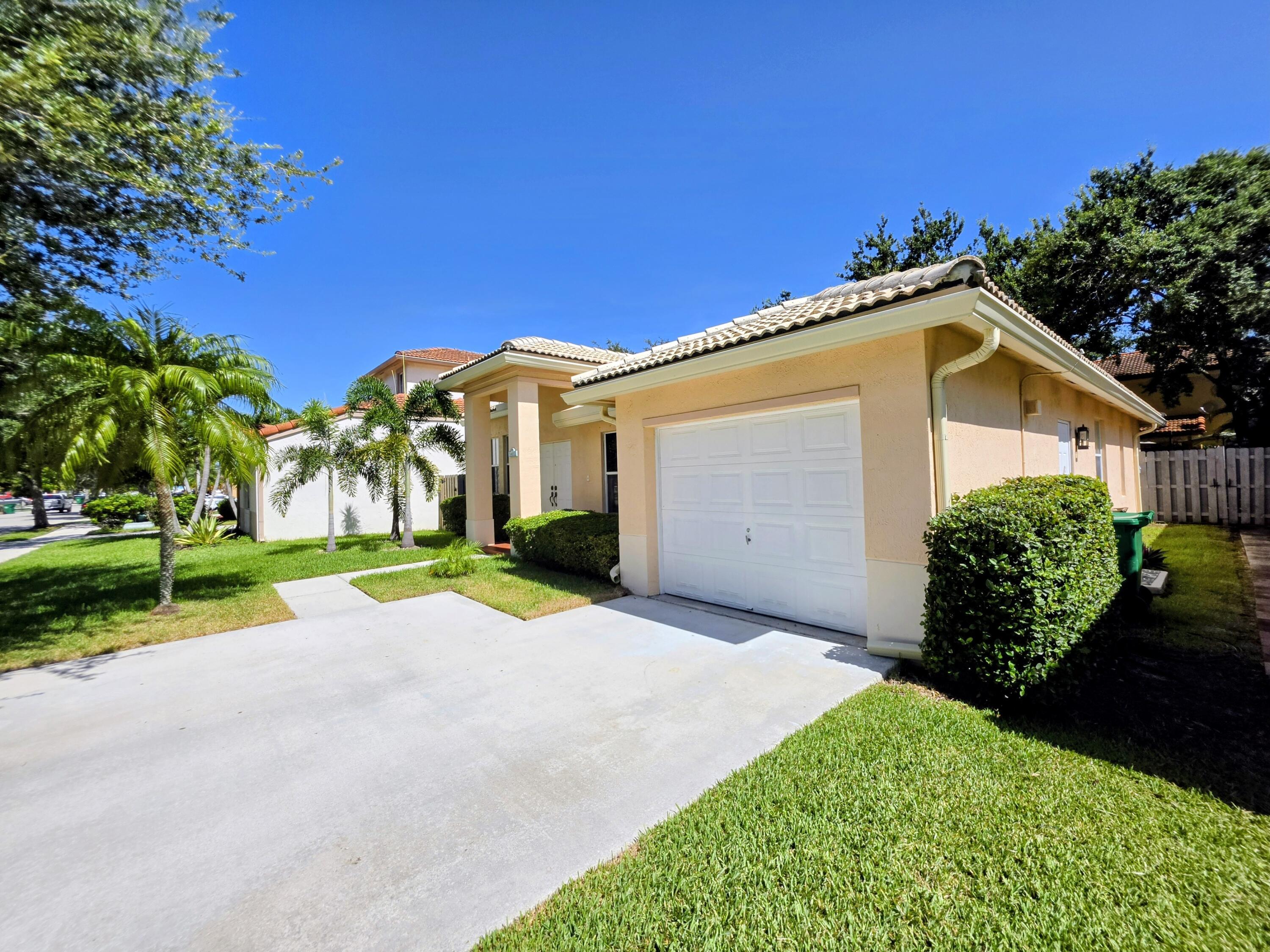 14013 N Cypress Cove Circle, Davie, FL 33325, Davie - Photo 3
