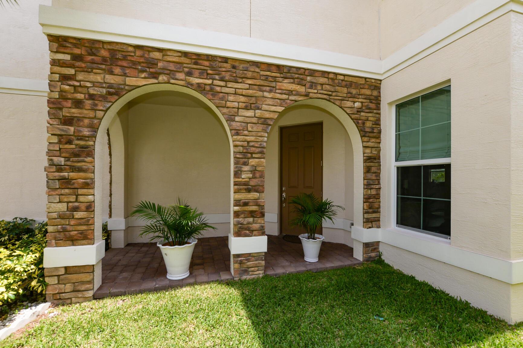 713 NW Leonardo Circle 713, Port St. Lucie, FL 34986, Port St. Lucie - Photo 4