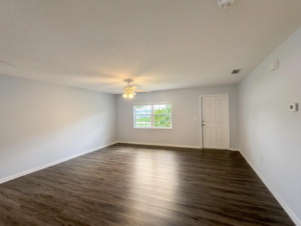 1133 37th Avenue SW, Vero Beach, FL 32968, Vero Beach - Photo 5
