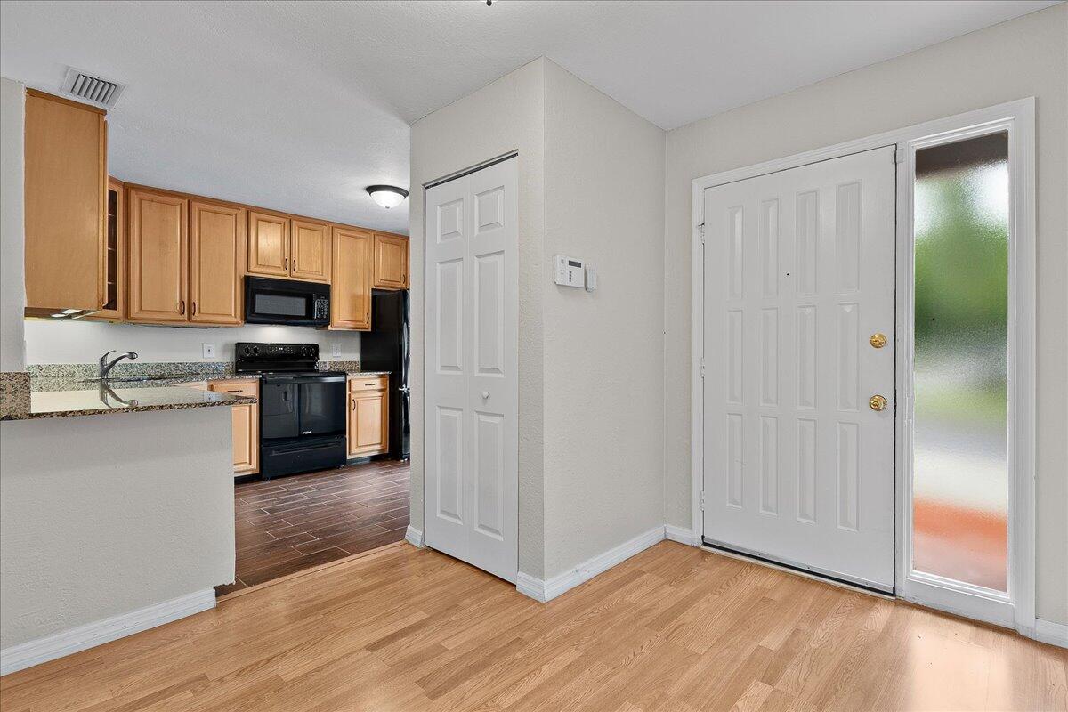 325 Pennington Court, Royal Palm Beach, FL 33411, Royal Palm Beach - Photo 2