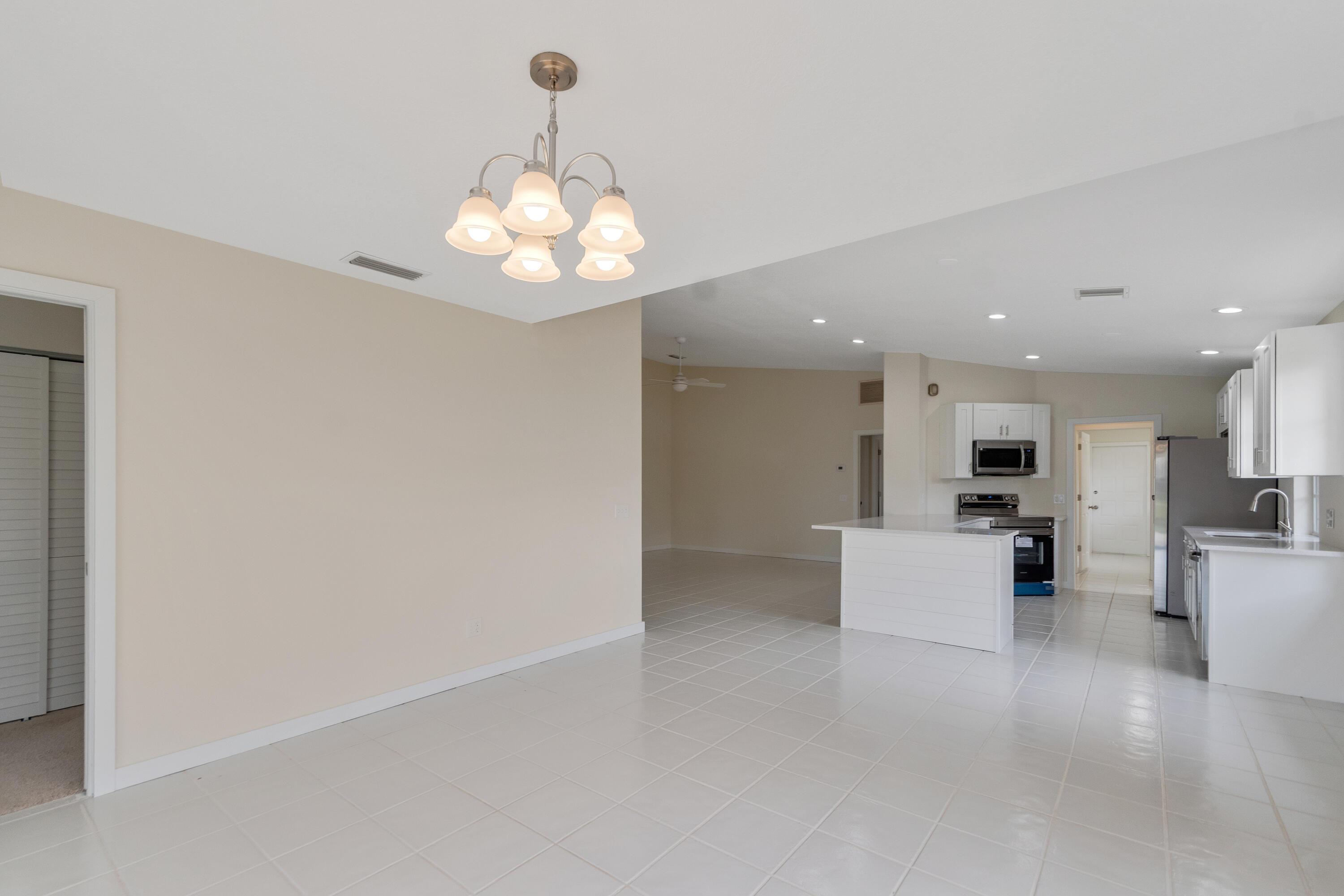 1256 NW Bentley Circle B, Port St. Lucie, FL 34986, Port St. Lucie - Photo 2