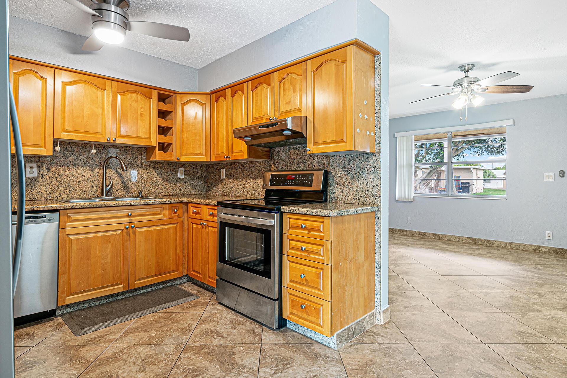 2722 Peer Lane 187, Delray Beach, FL 33445, Delray Beach - Photo 4