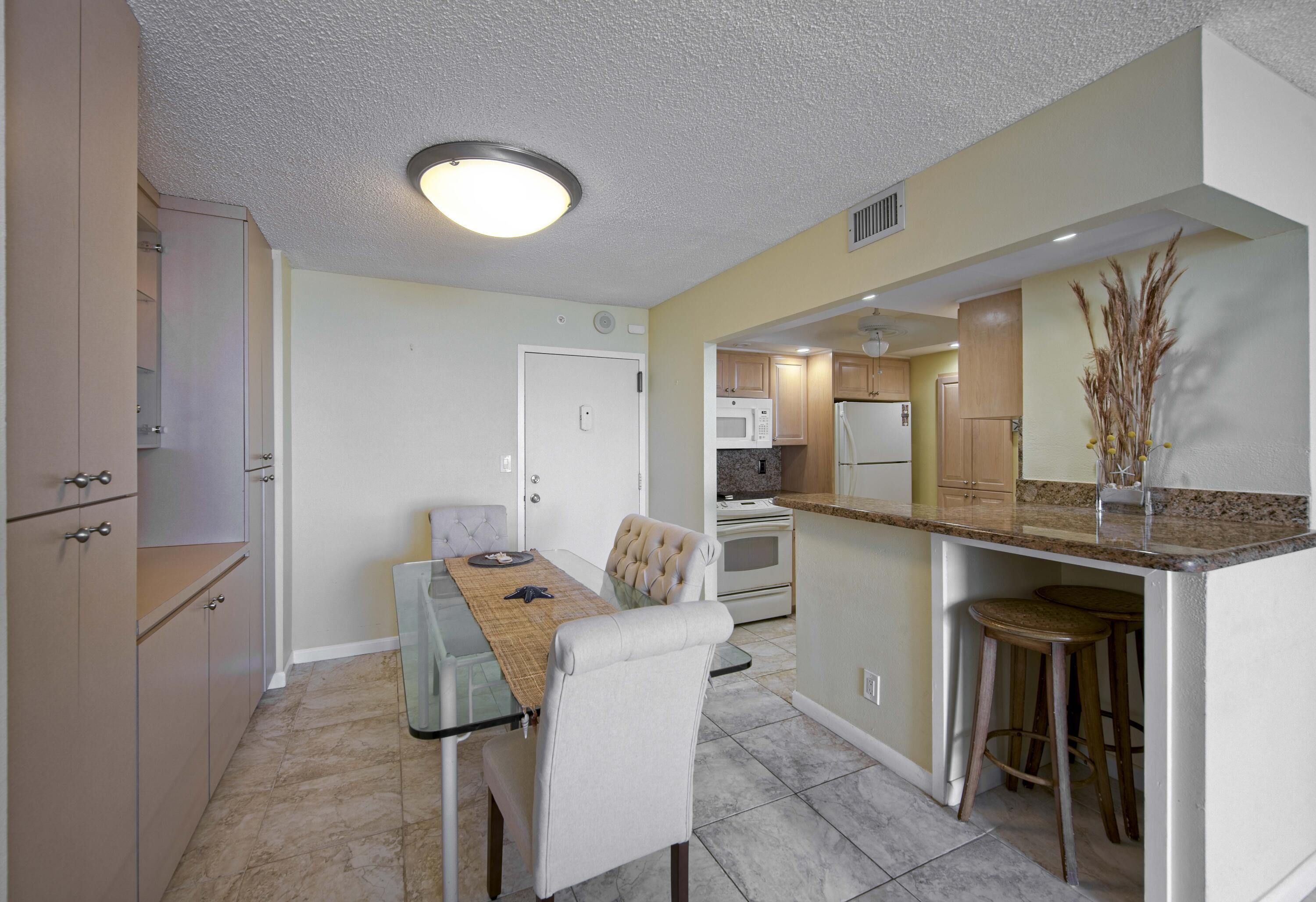 111 Briny Avenue 22-12, Pompano Beach, FL 33062, Pompano Beach - Photo 3