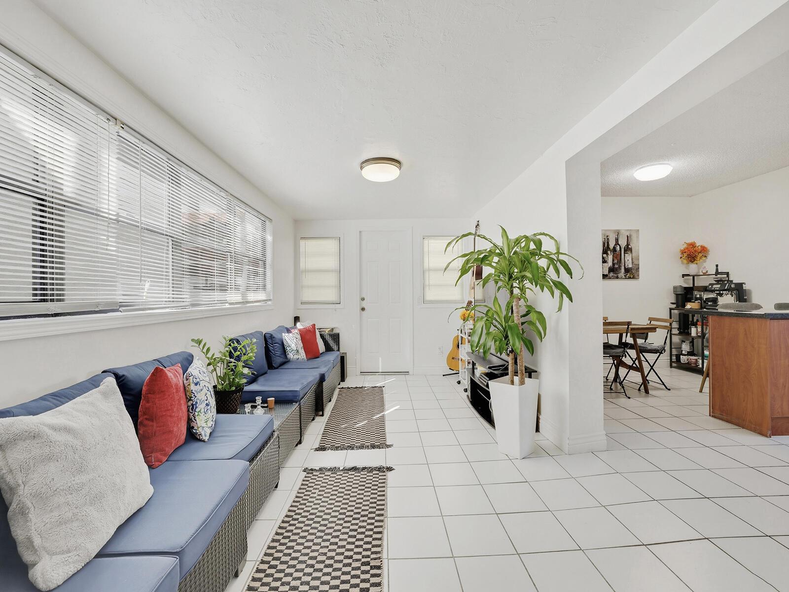 9702 NW 5th Lane 9702, Miami, FL 33172, Miami - Photo 5