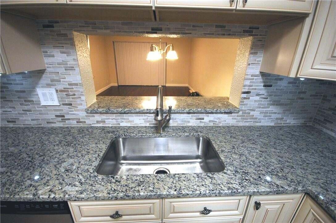 3071 Holiday Springs Boulevard 101-8, Margate, FL 33063, Margate - Photo 3