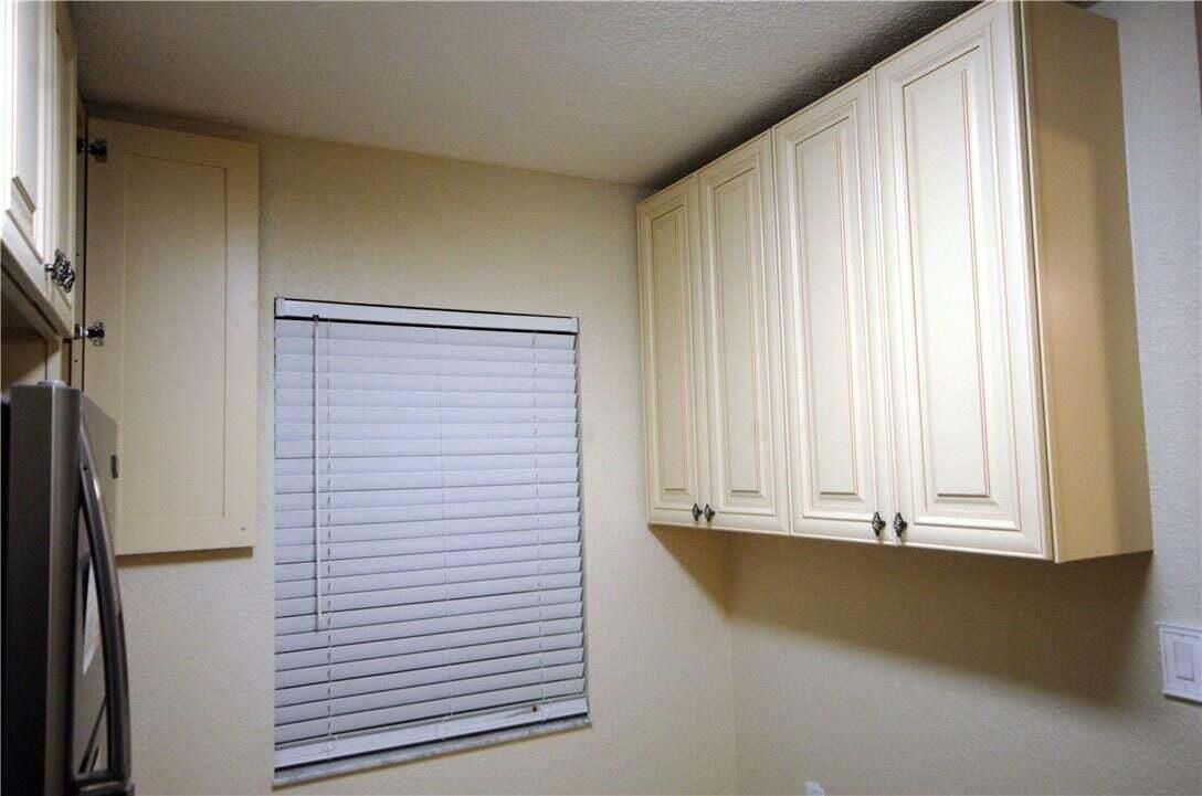3071 Holiday Springs Boulevard 101-8, Margate, FL 33063, Margate - Photo 4