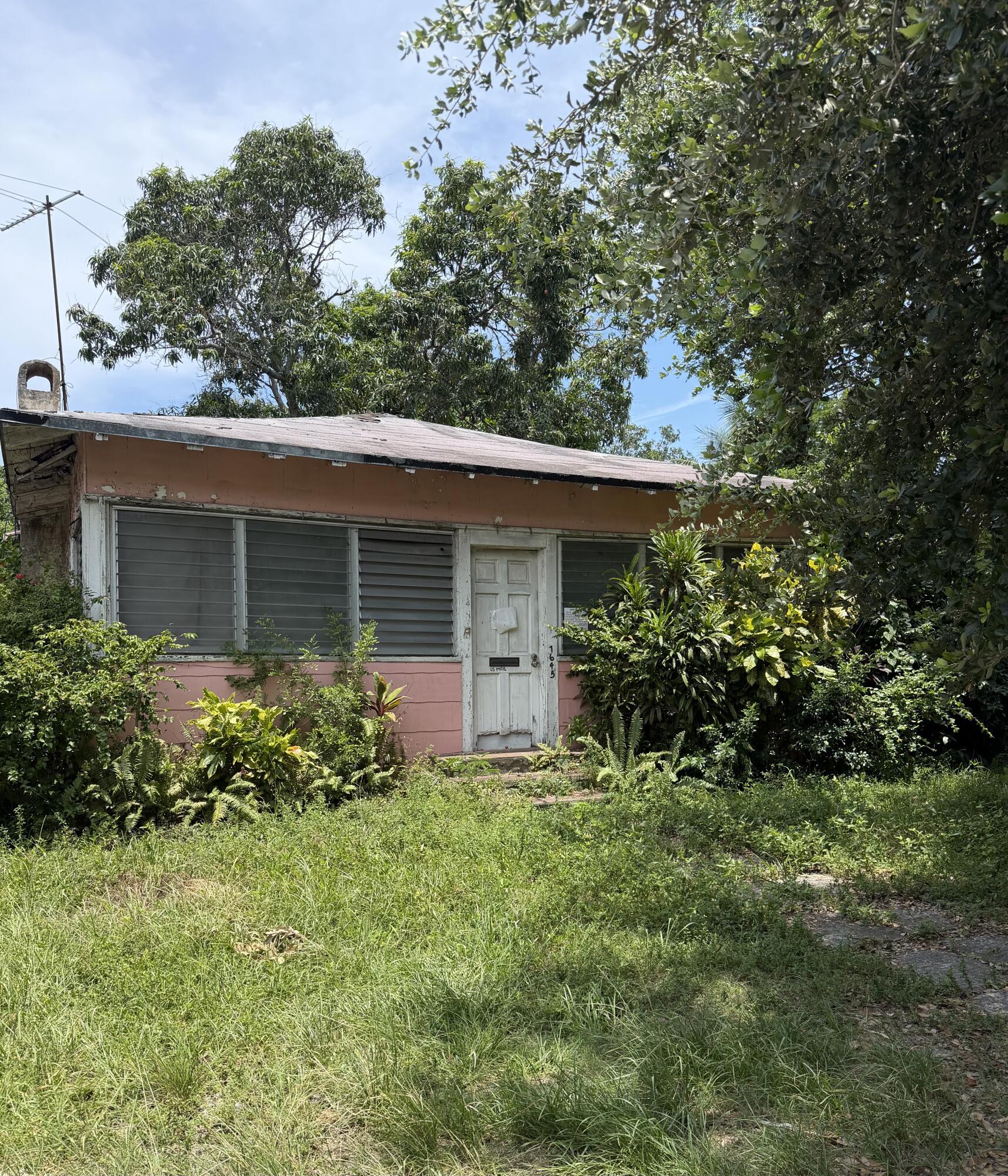 7645 NE 1st Avenue, Miami, FL 33138, Miami