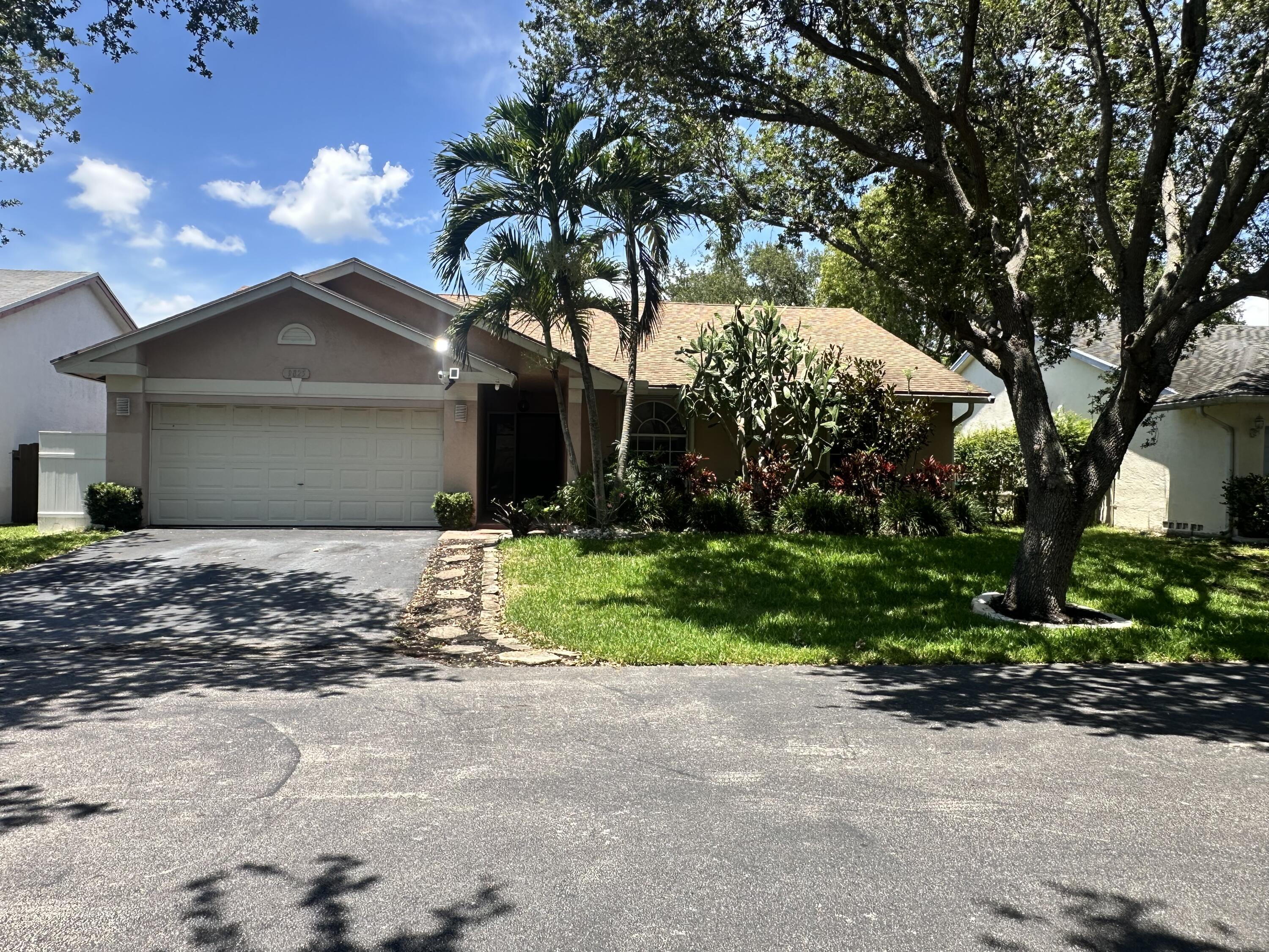 9825 NW 54th Place, Coral Springs, FL 33076, Coral Springs - Photo 2