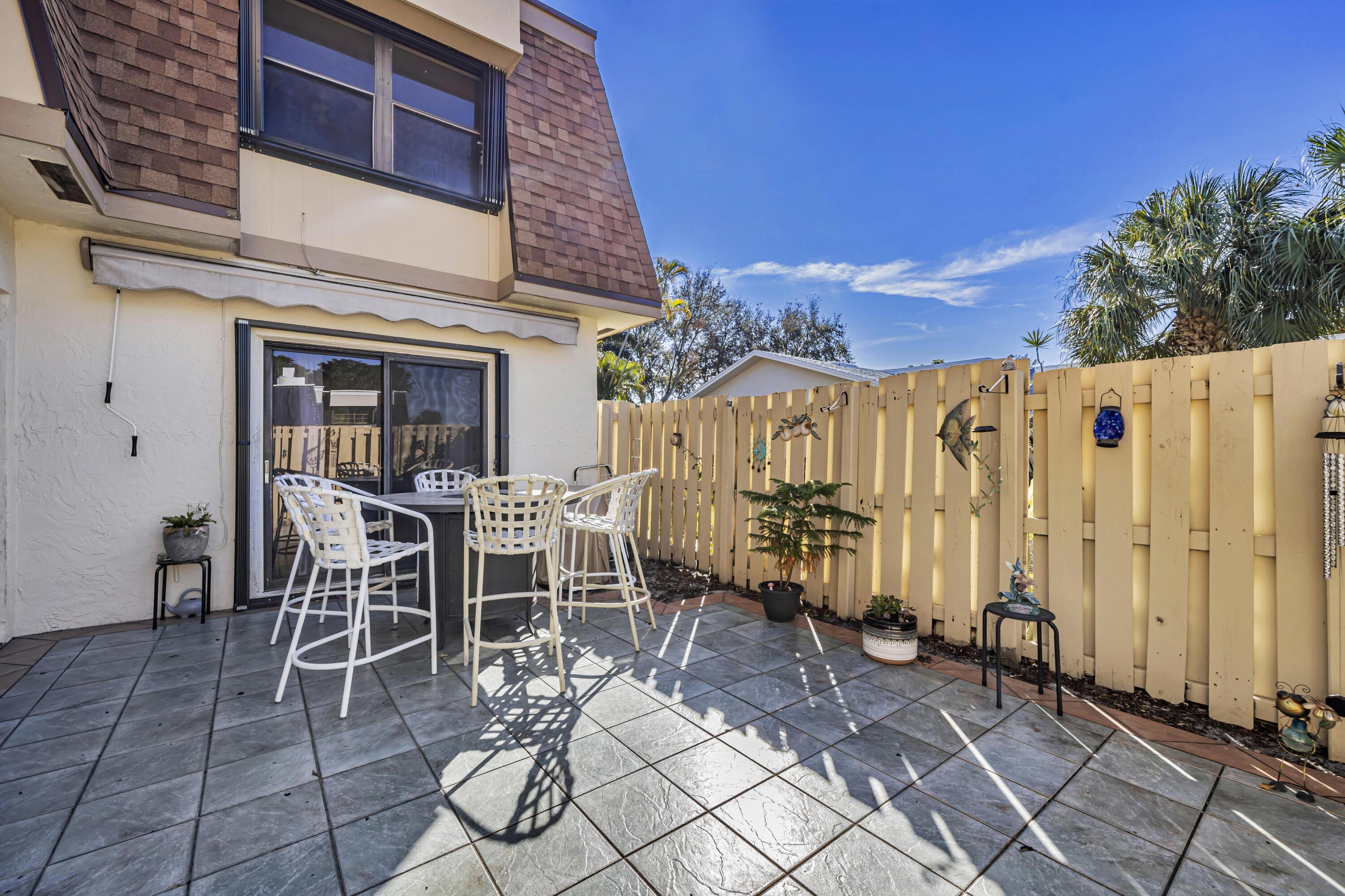 825 NW 30th Avenue A, Delray Beach, FL 33445, Delray Beach - Photo 3