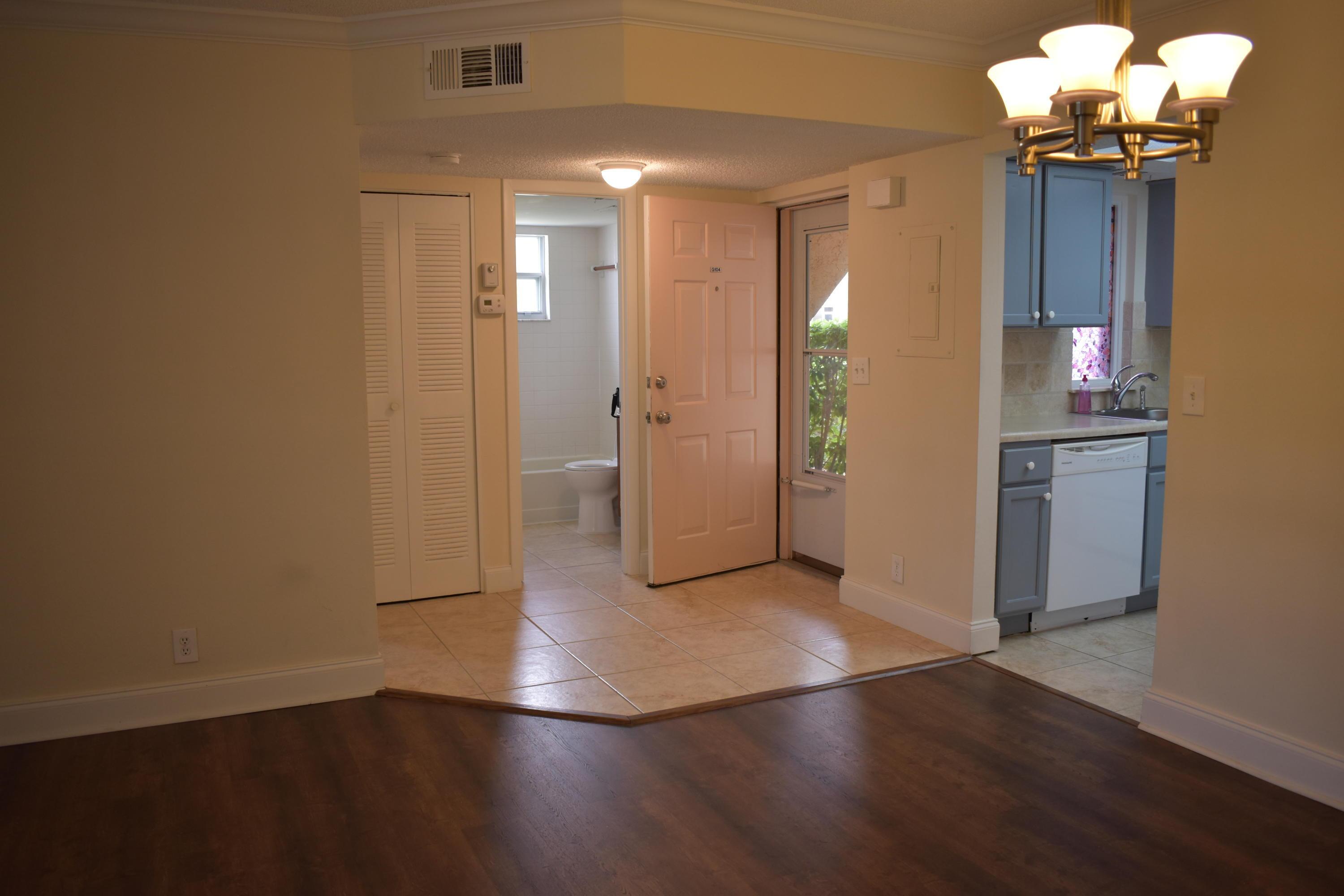 1536 SE Royal Green Circle 104, Port St. Lucie, FL 34952, Port St. Lucie - Photo 2