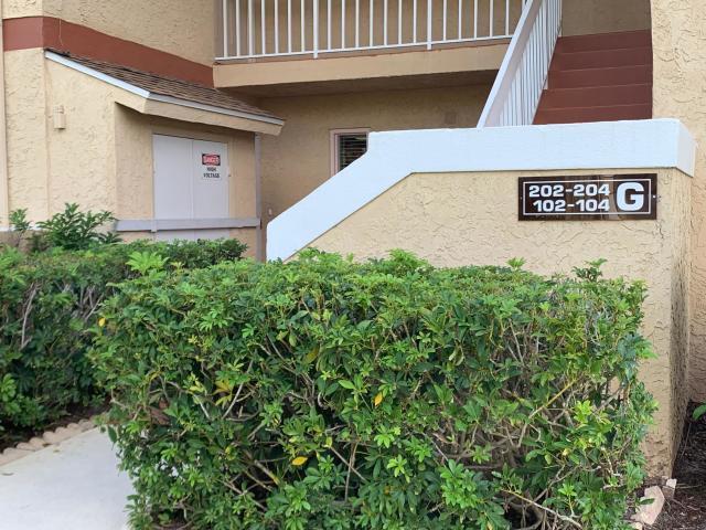 1536 SE Royal Green Circle 104, Port St. Lucie, FL 34952, Port St. Lucie - Photo 4