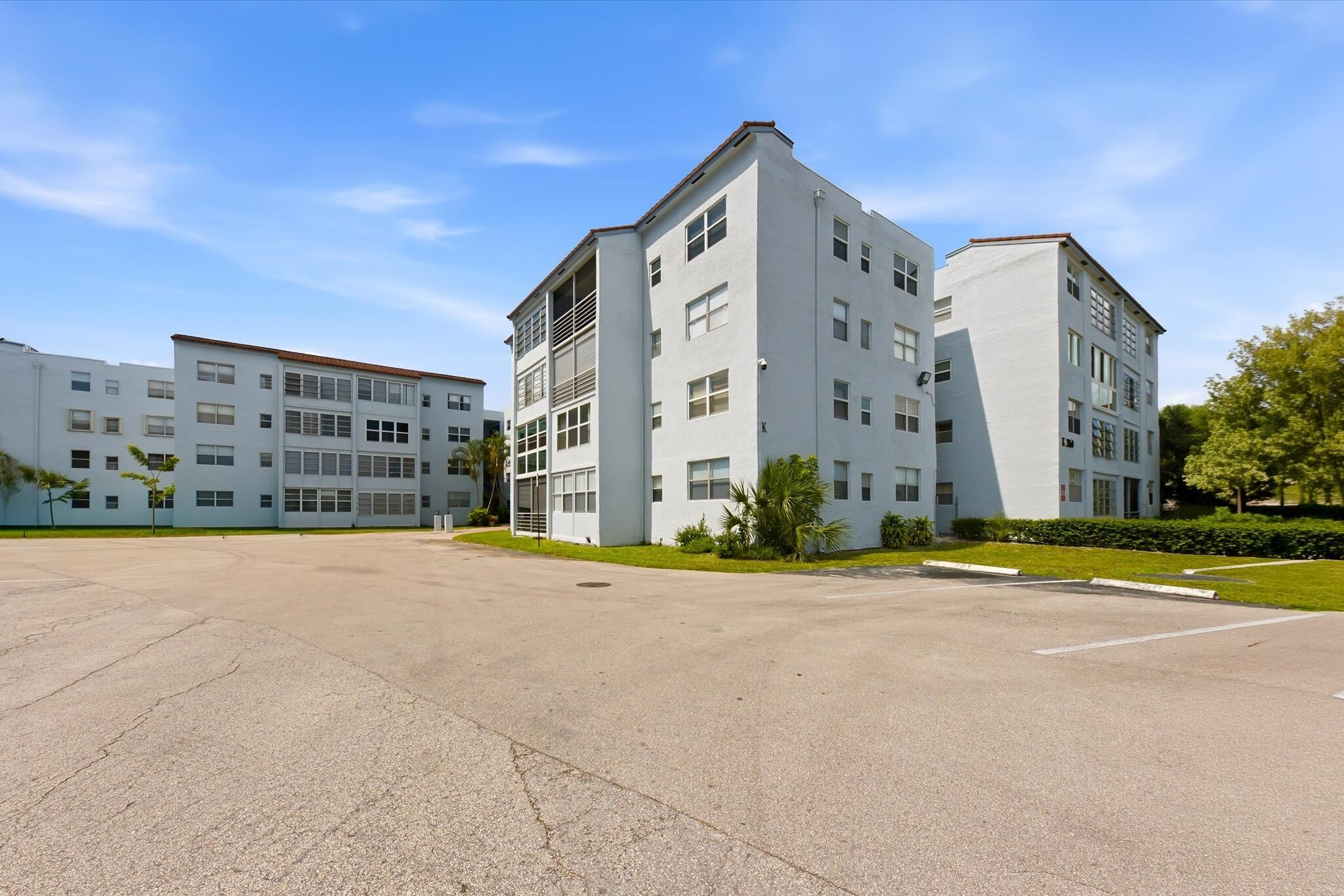 2860 Somerset Drive 412k, Lauderdale Lakes, FL 33311, Lauderdale Lakes