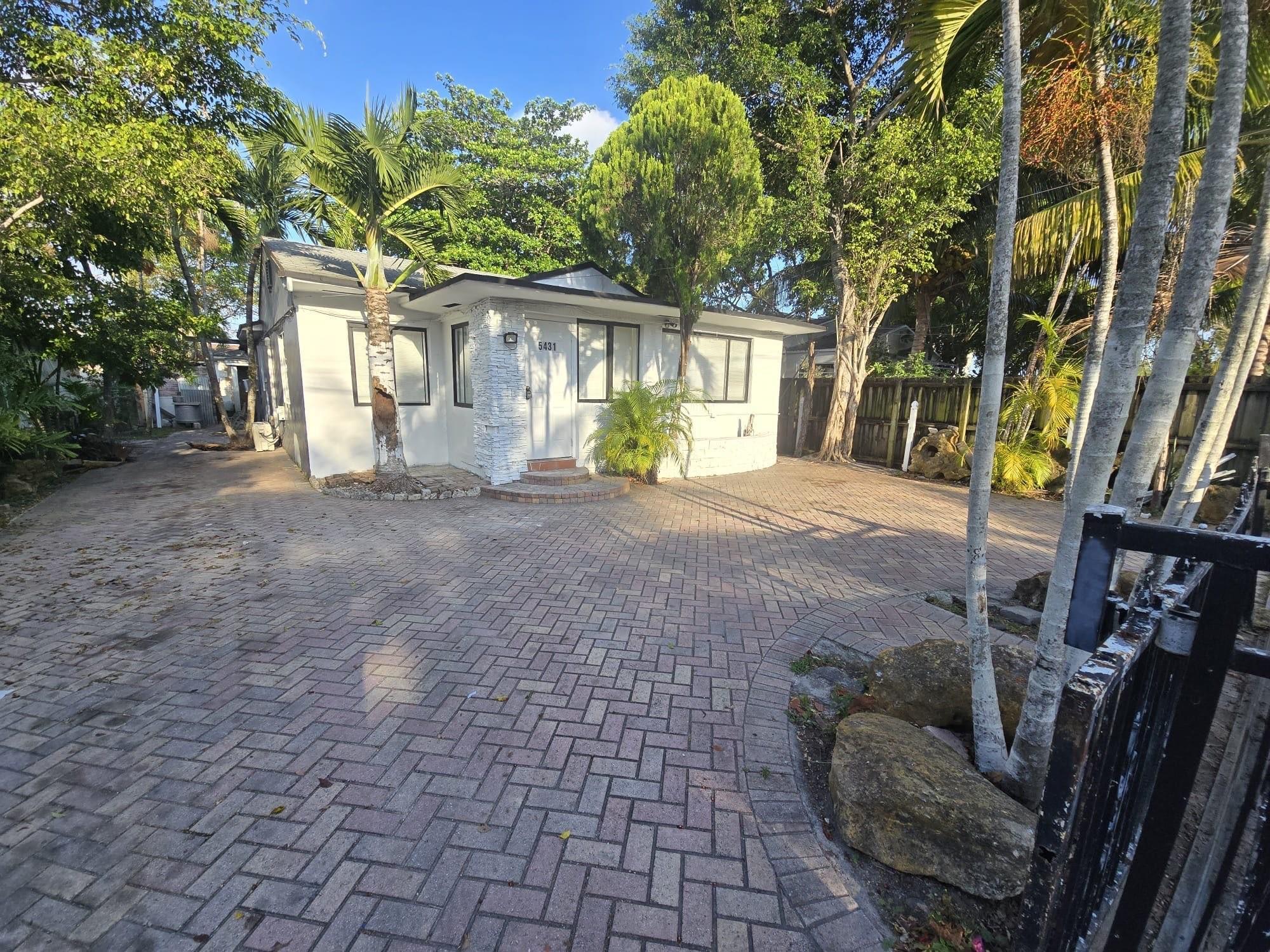 5431 NW 30th Avenue, Miami, FL 33142, Miami