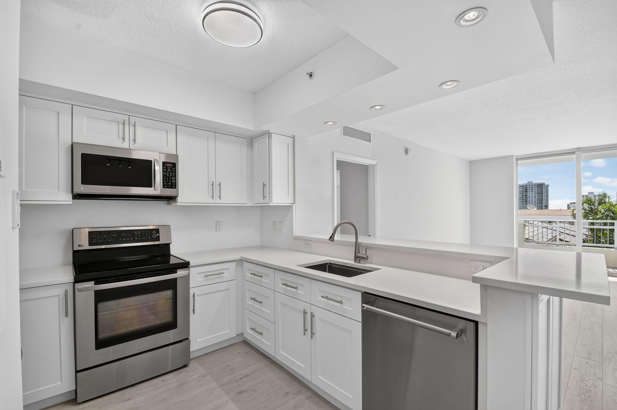 403 S Sapodilla Avenue 409, West Palm Beach, FL 33401, West Palm Beach