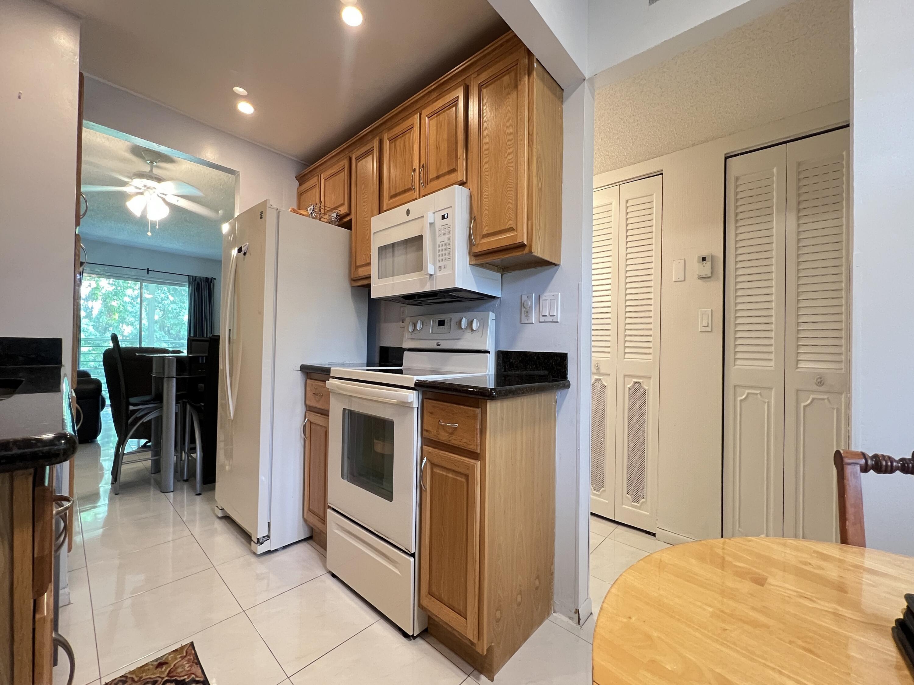 8305 NW 61st Street C209, Tamarac, FL 33321, Tamarac - Photo 2