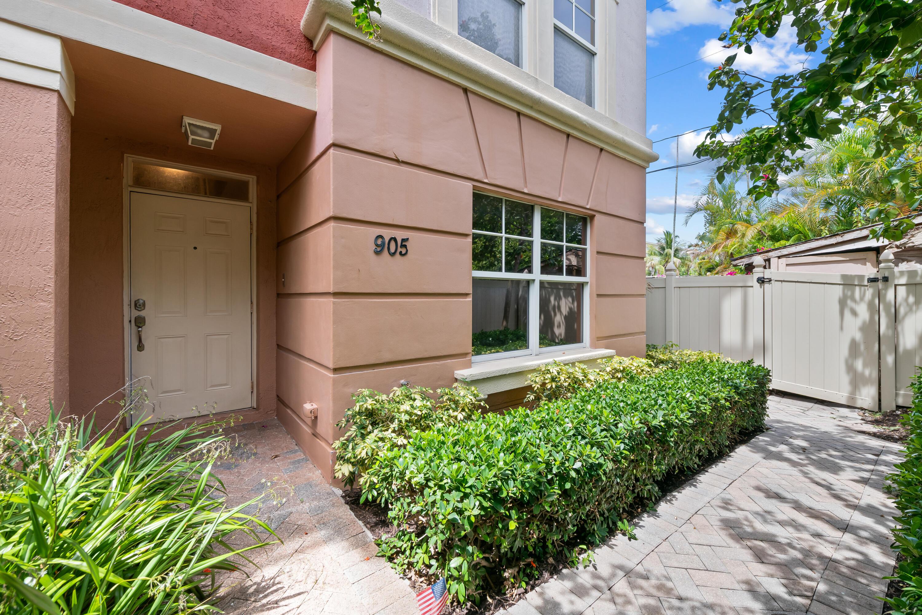 1033 NE 17th Way 905, Fort Lauderdale, FL 33304, Fort Lauderdale - Photo 3