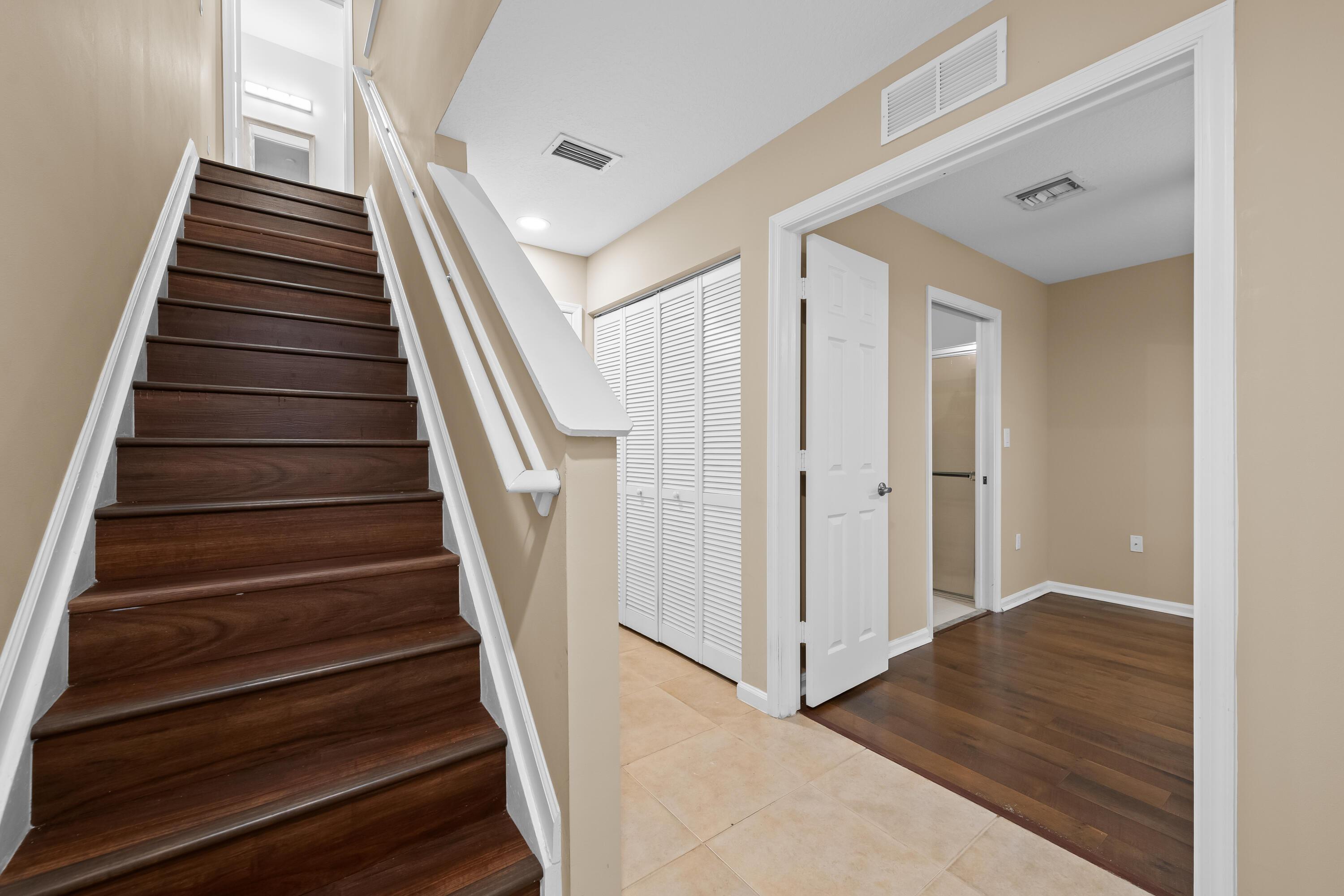 1033 NE 17th Way 905, Fort Lauderdale, FL 33304, Fort Lauderdale - Photo 5
