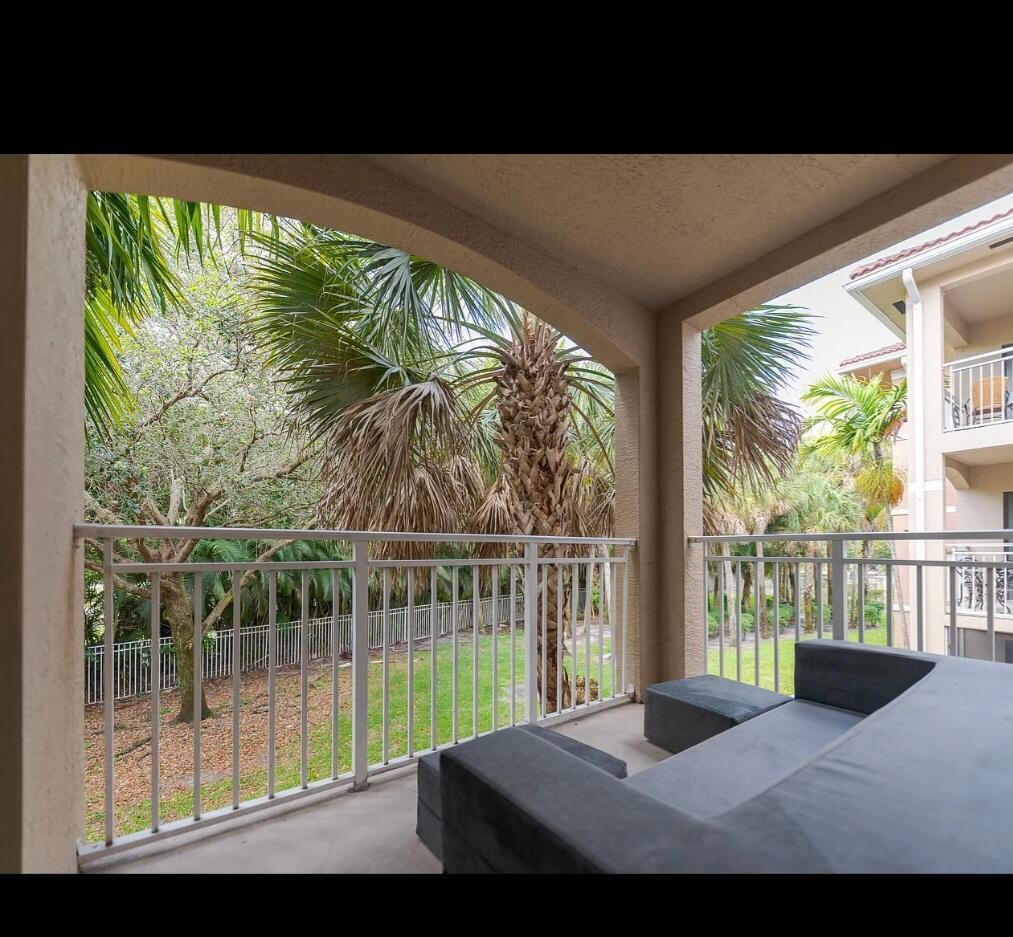 6556 Emerald Dunes Drive 207, West Palm Beach, FL 33411, West Palm Beach - Photo 3