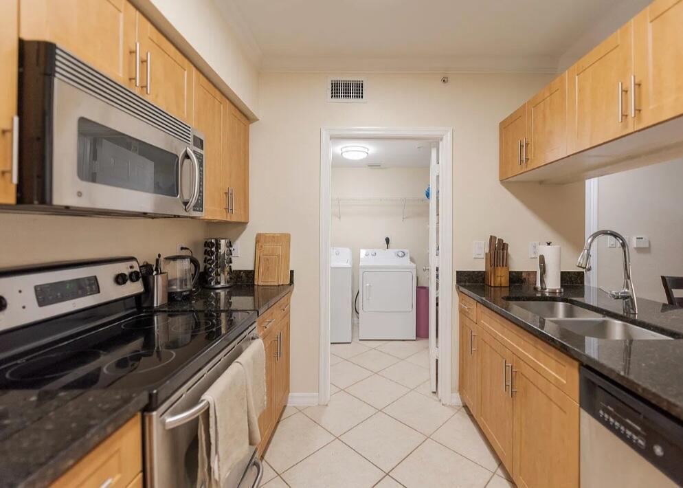 6556 Emerald Dunes Drive 207, West Palm Beach, FL 33411, West Palm Beach - Photo 5
