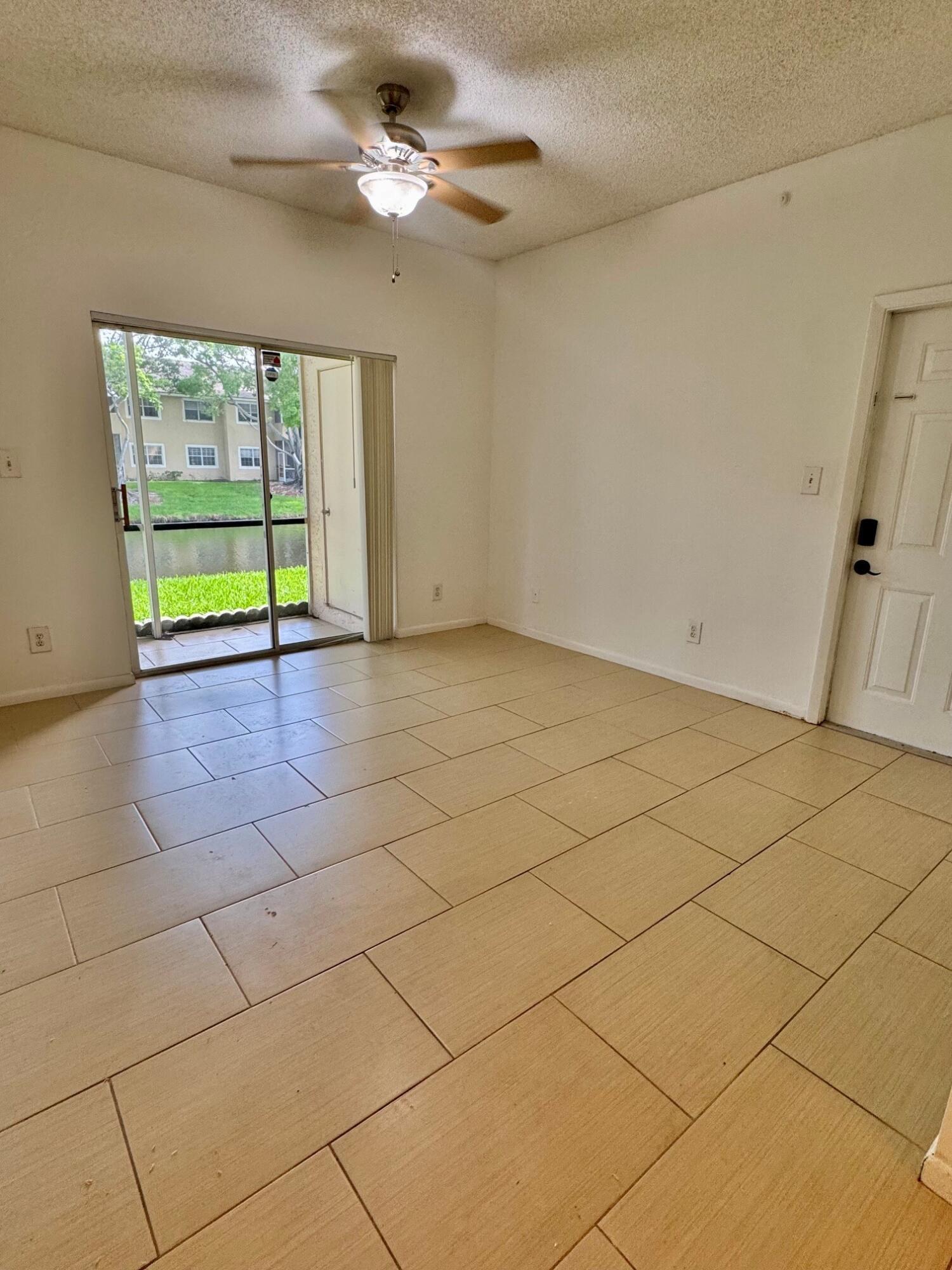 640 Cypress Club Way J12, Deerfield Beach, FL 33064, Deerfield Beach - Photo 5