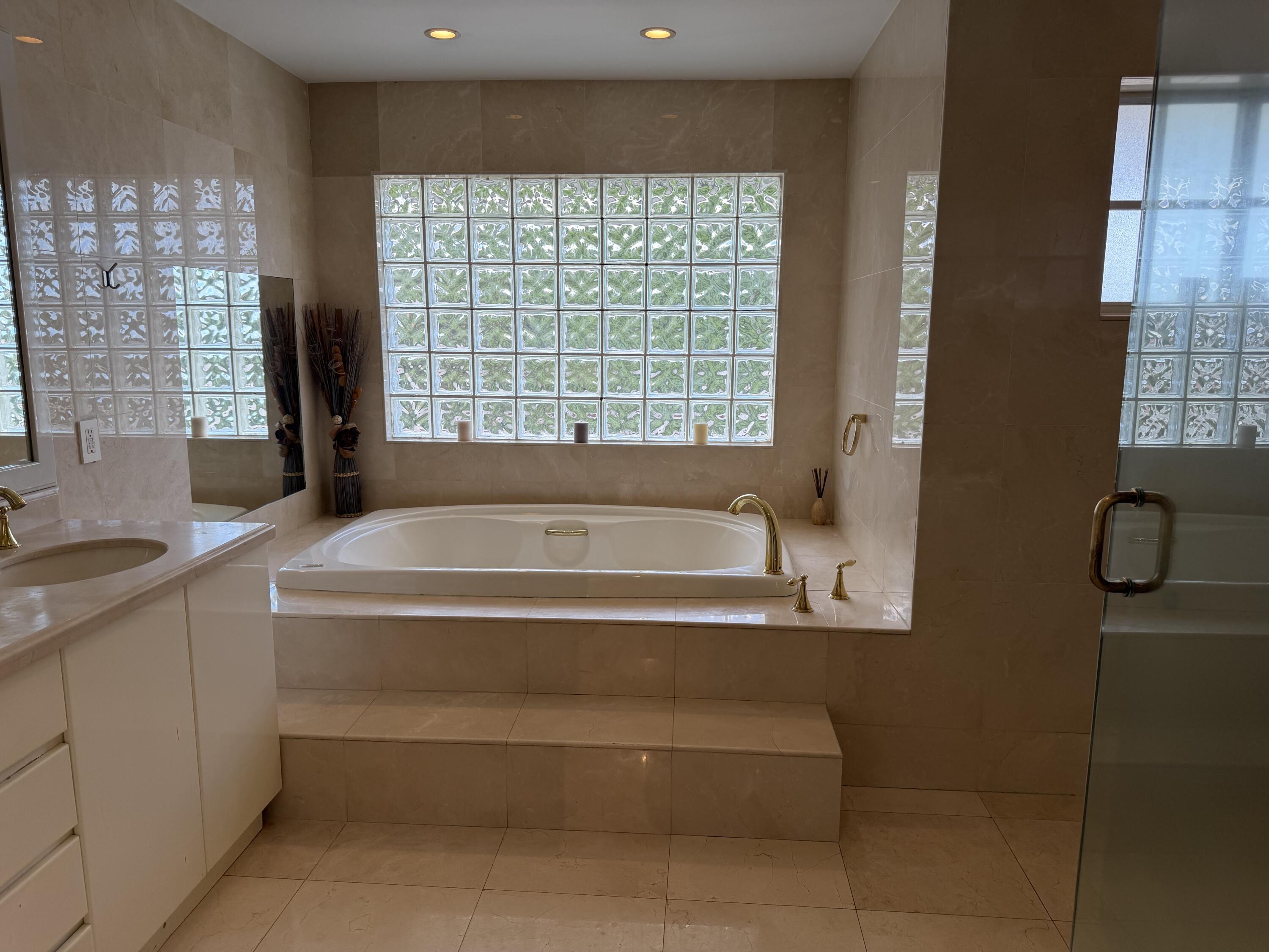 4081 N 41st Street, Hollywood, FL 33021, Hollywood - Photo 4