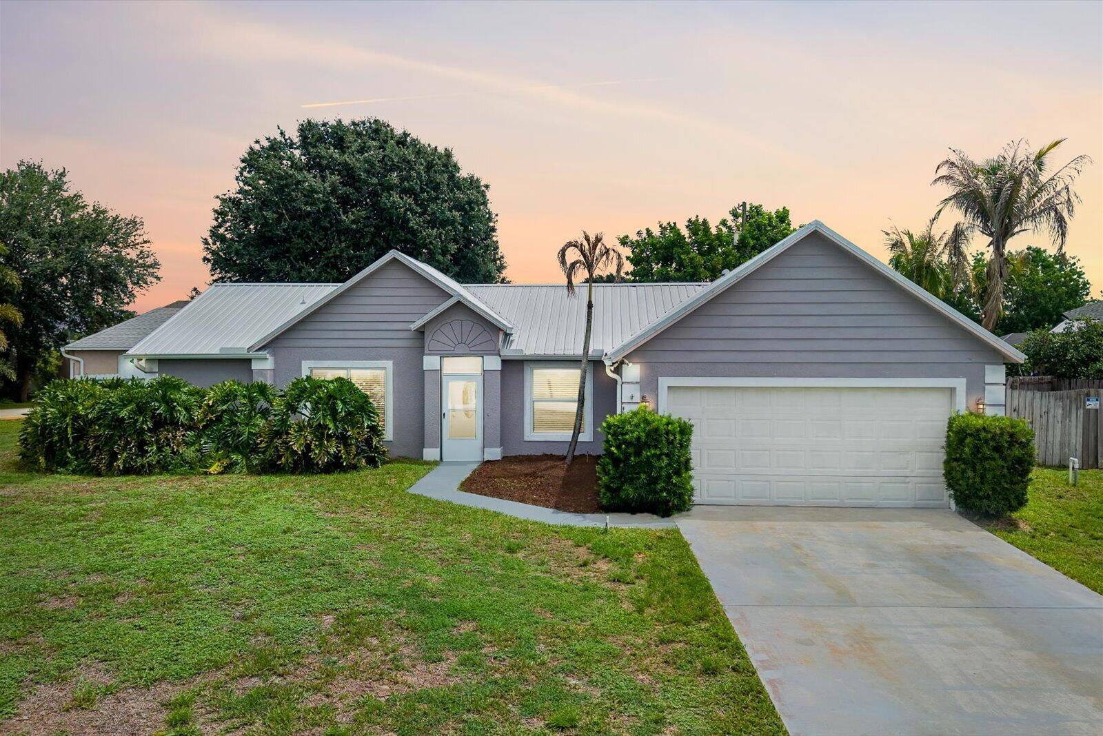 697 SW Jeanne Avenue, Port St. Lucie, FL 34953, Port St. Lucie - Photo 4
