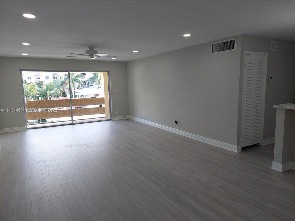 1700 SE 15th Street SE 309, Fort Lauderdale, FL 33316, Fort Lauderdale - Photo 3