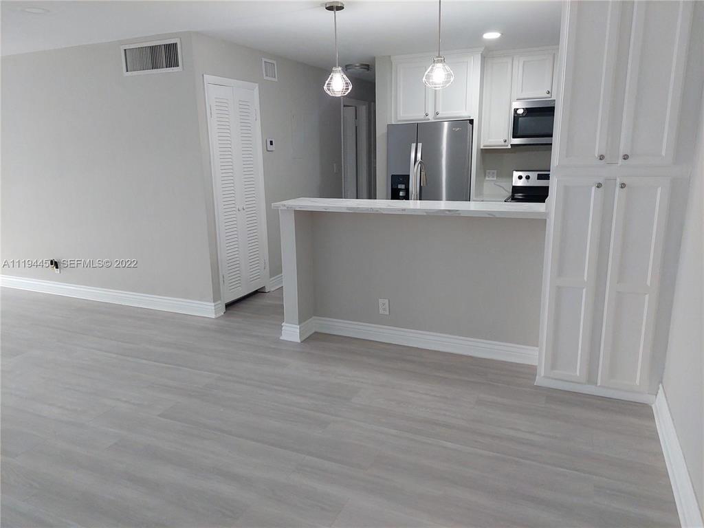 1700 SE 15th Street SE 309, Fort Lauderdale, FL 33316, Fort Lauderdale - Photo 4