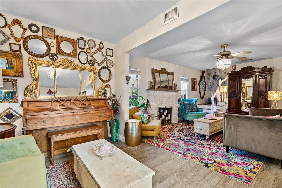 953 39th Court, West Palm Beach, FL 33407, West Palm Beach - Photo 3