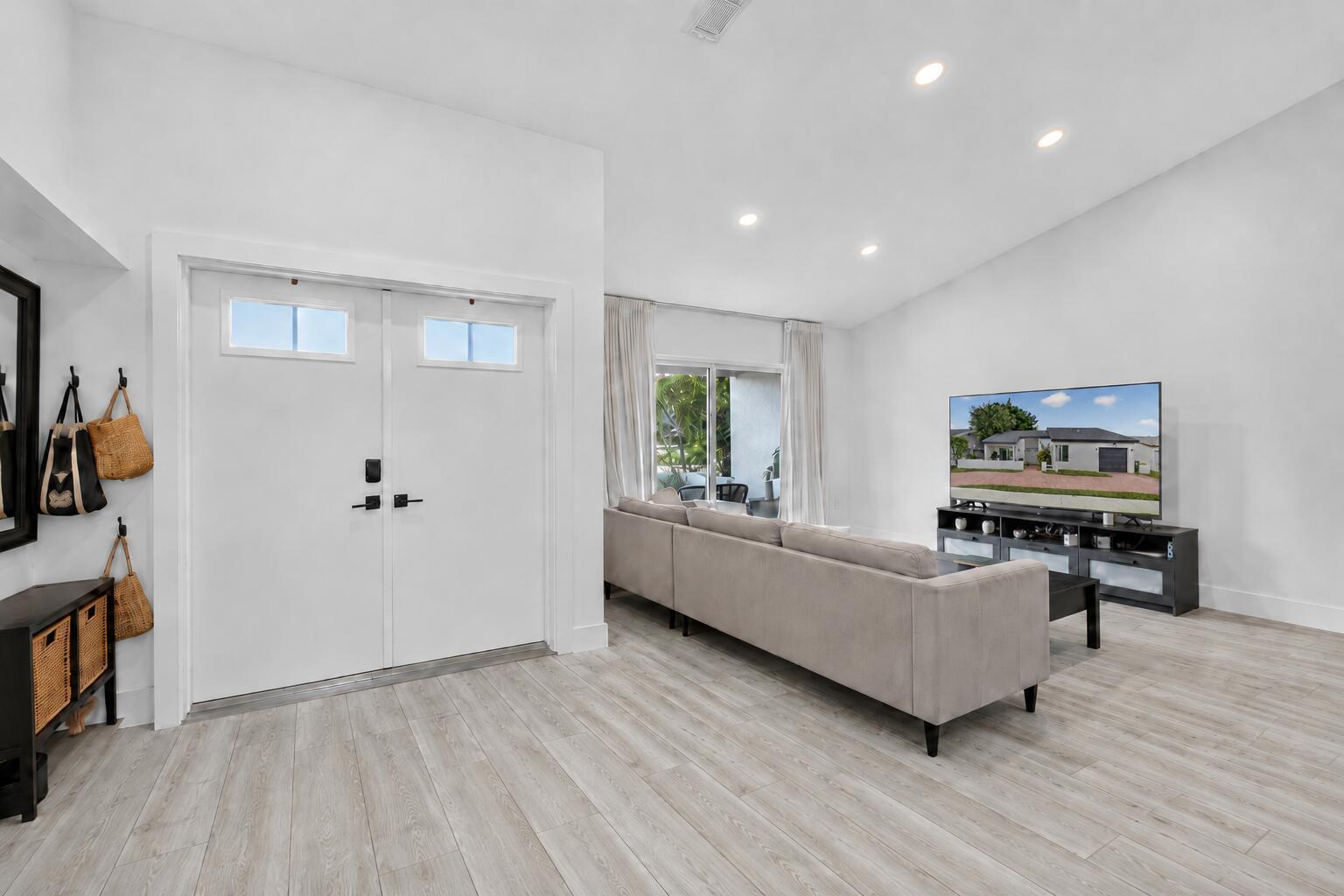 16709 SW 5th Court, Weston, FL 33326, Weston - Photo 3