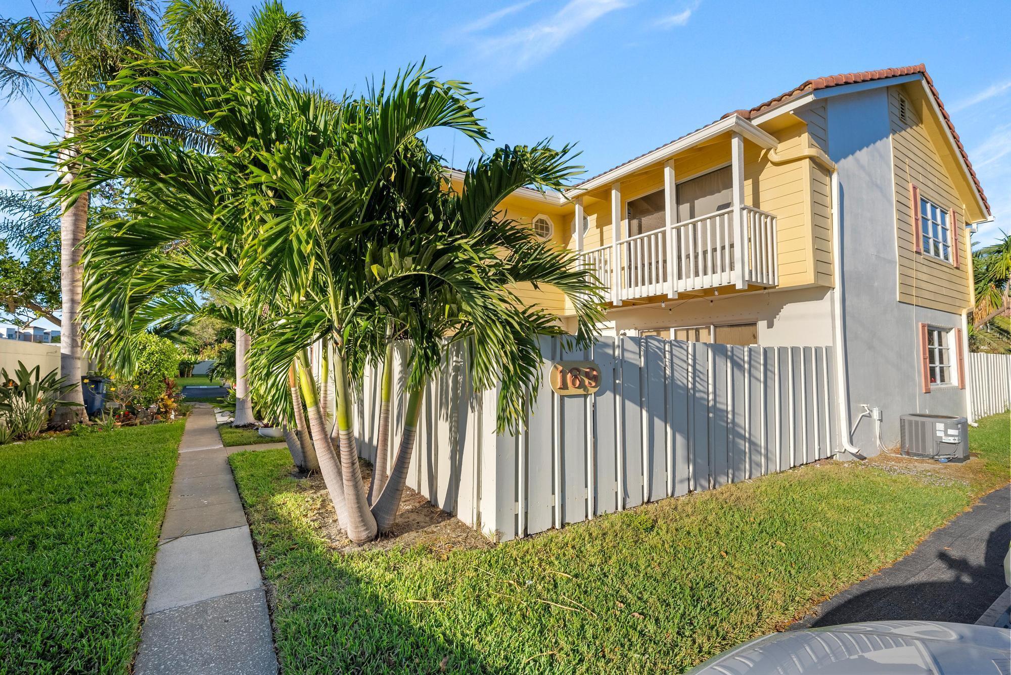 169 Seabreeze Circle, Jupiter, FL 33477, Jupiter - Photo 2